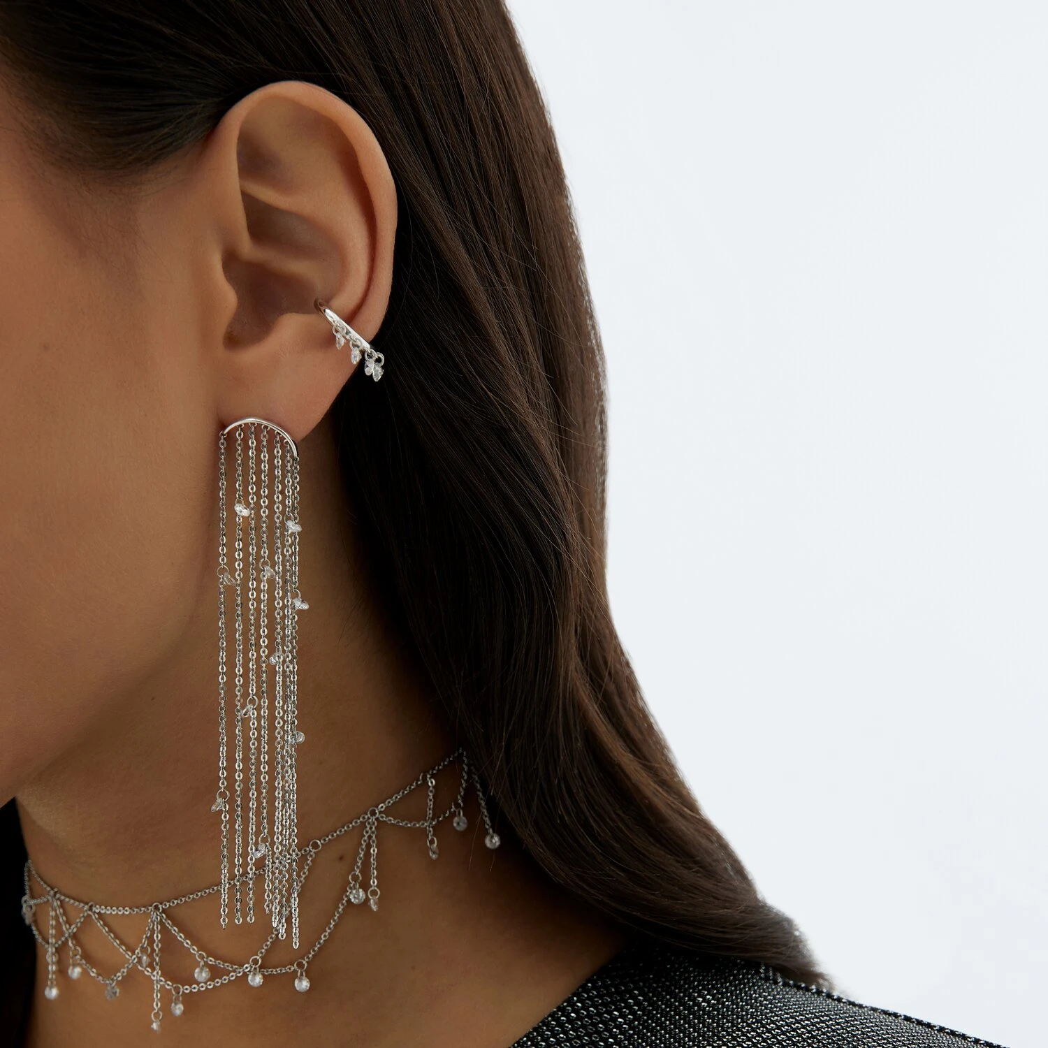 Длинные серебряные серьги с цепями и фианитами "Невесомость"