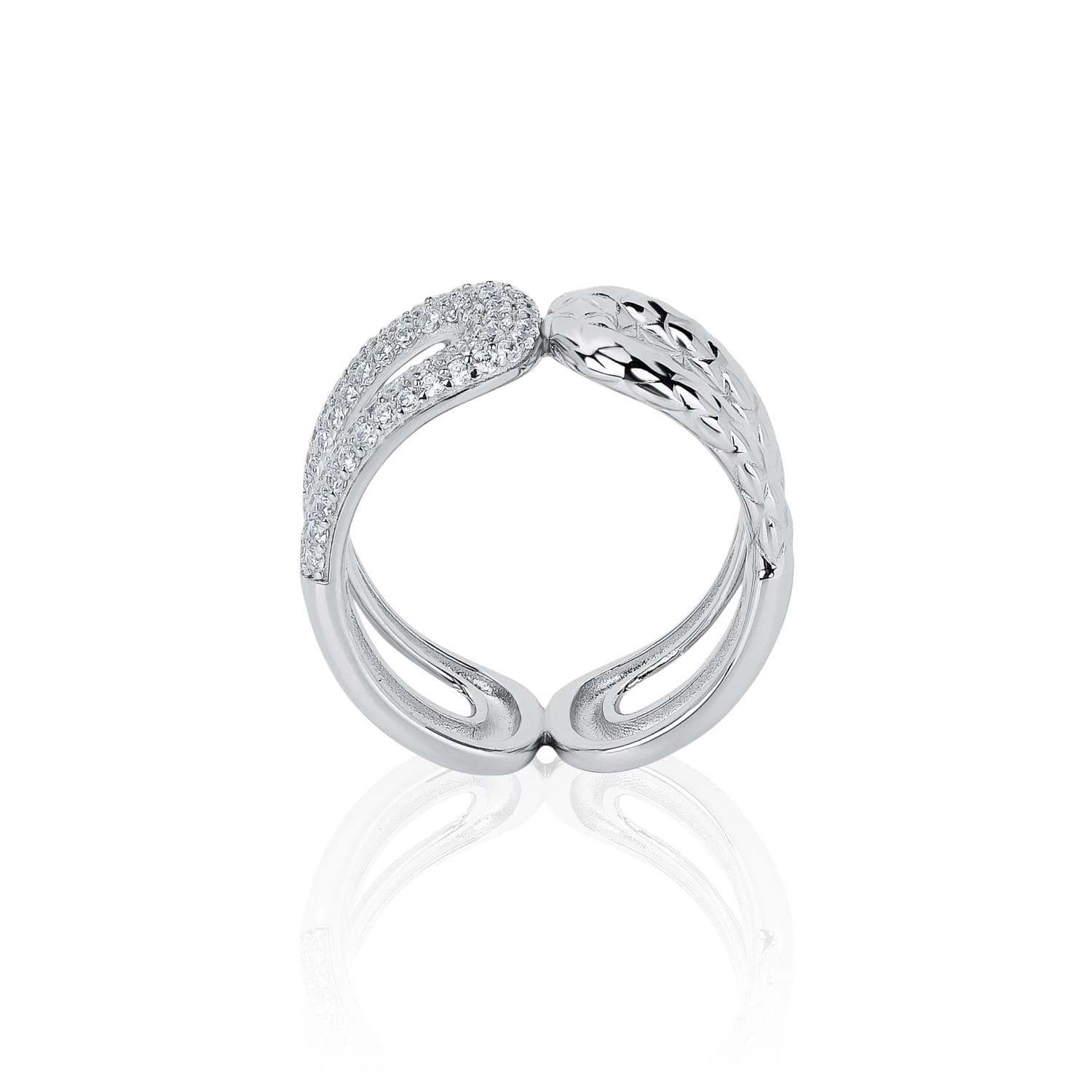 Серебряное кольцо из двух овалов с фианитами