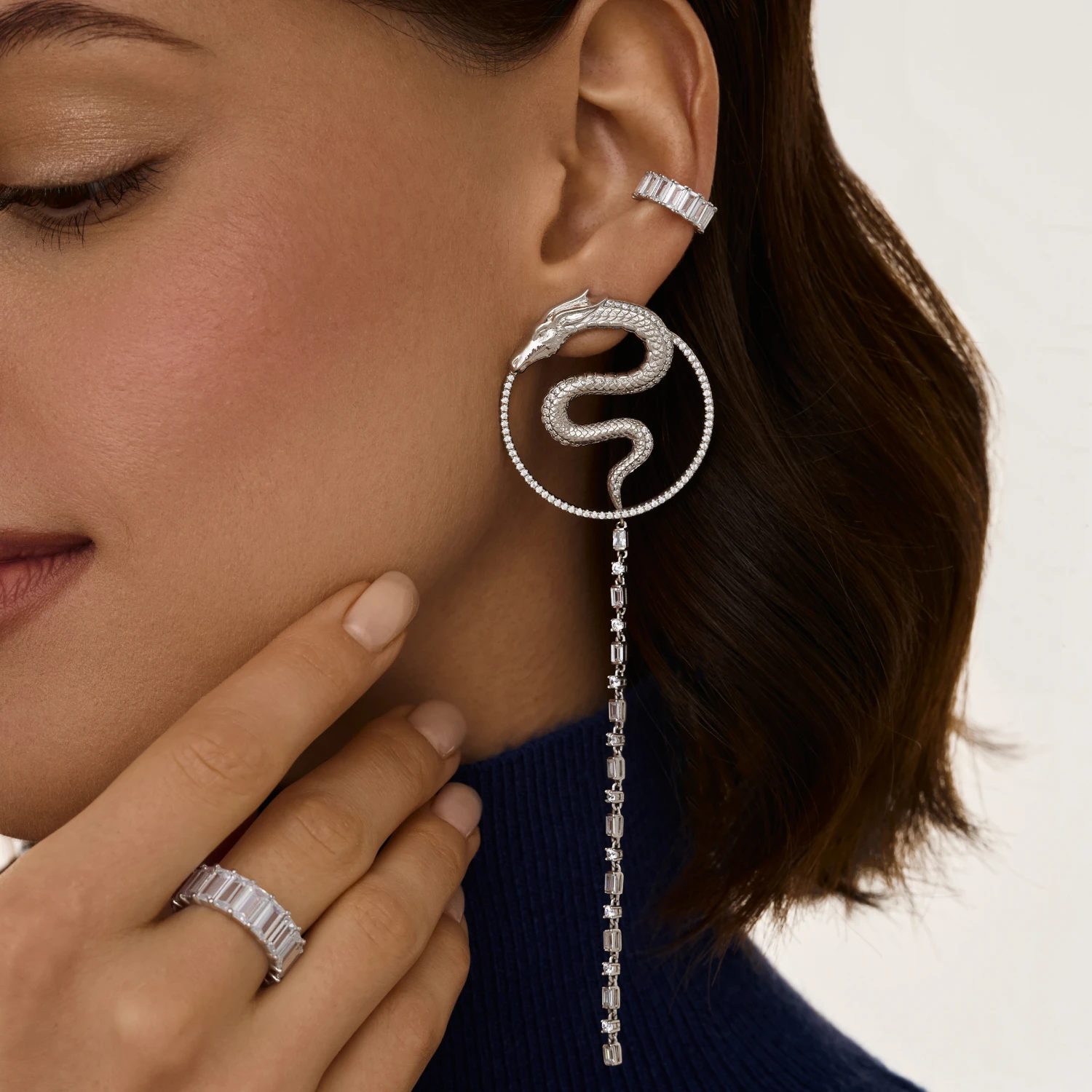 Серебряное кольцо с фианитами Baguette