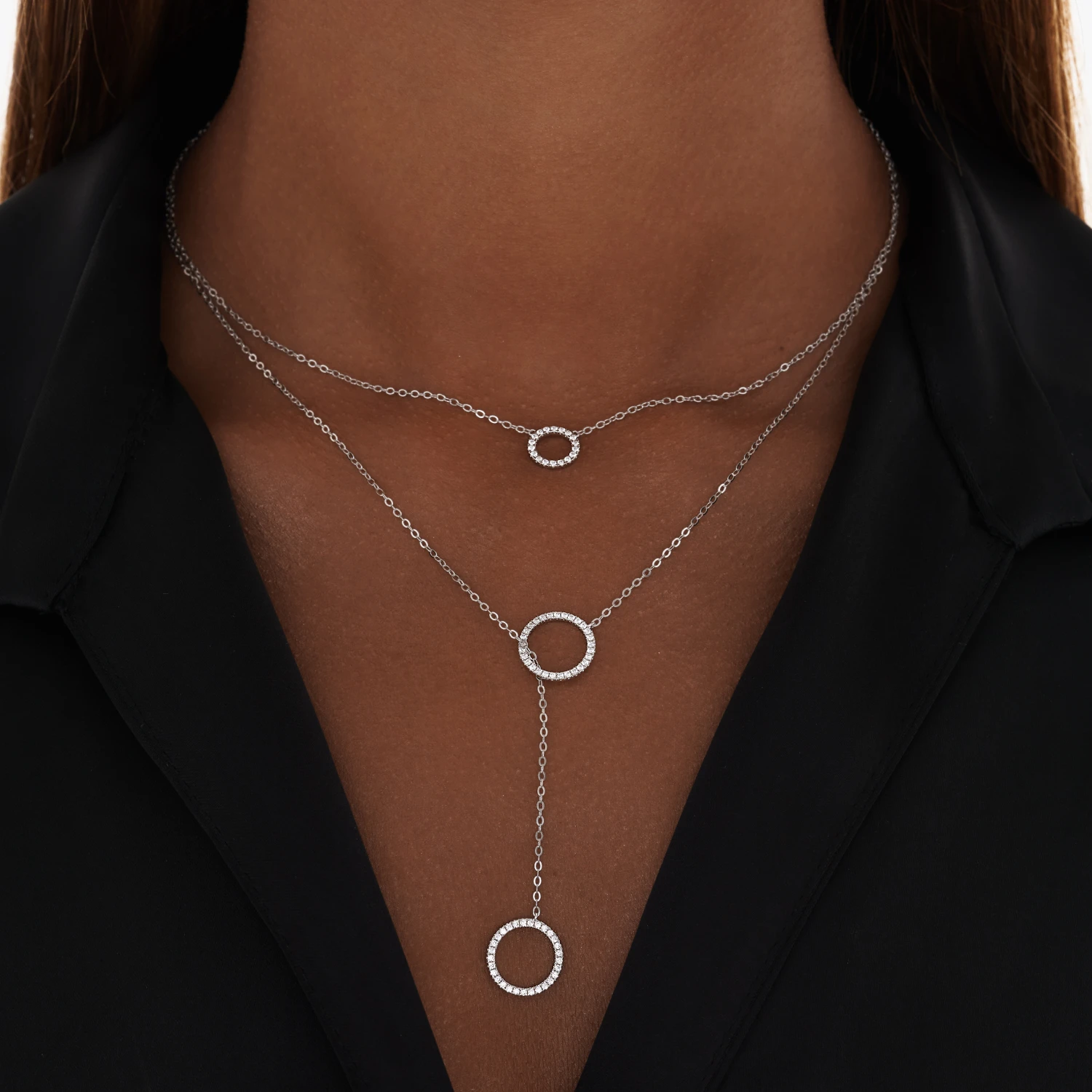 Серебряная подвеска в виде кольца с фианитами MIESTILO 