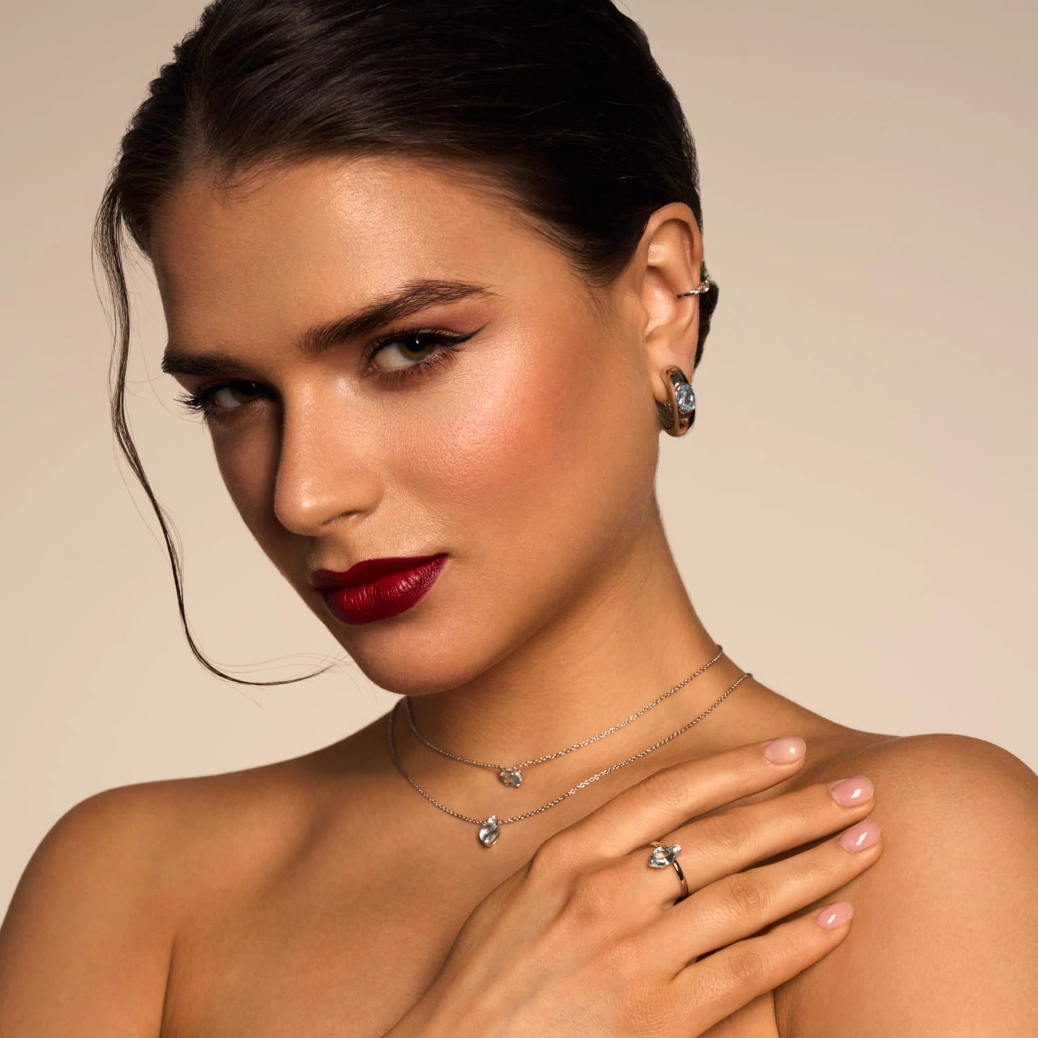 Серебряное колье PURITY с топазом Sky