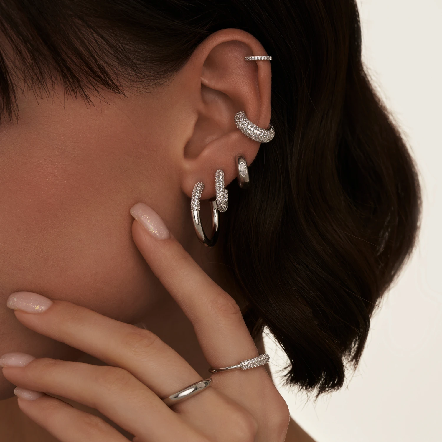 Серебряный кафф с фианитами