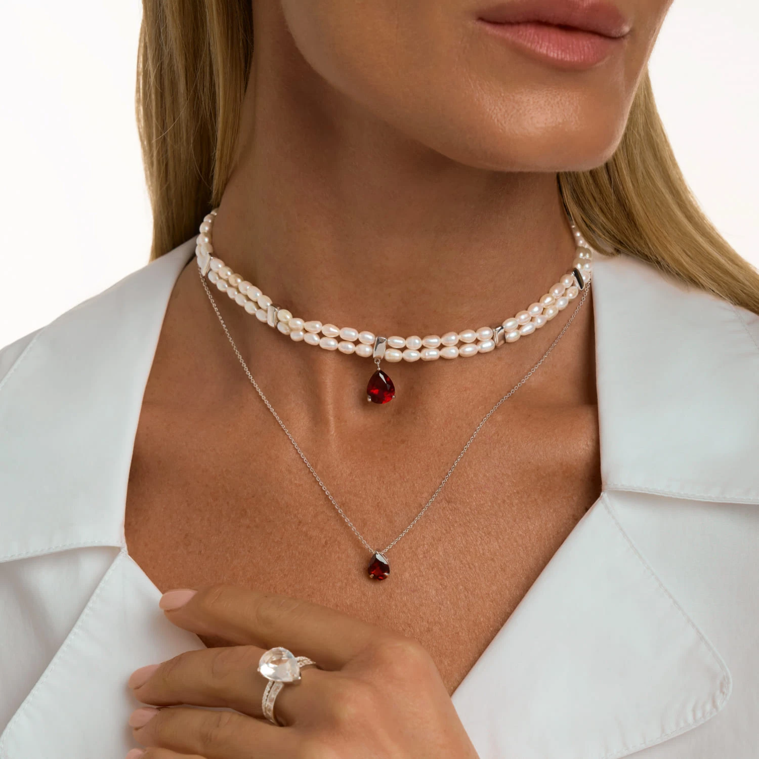 Серебряный чокер СИЦИЛИЯ из жемчуга и красным камнем