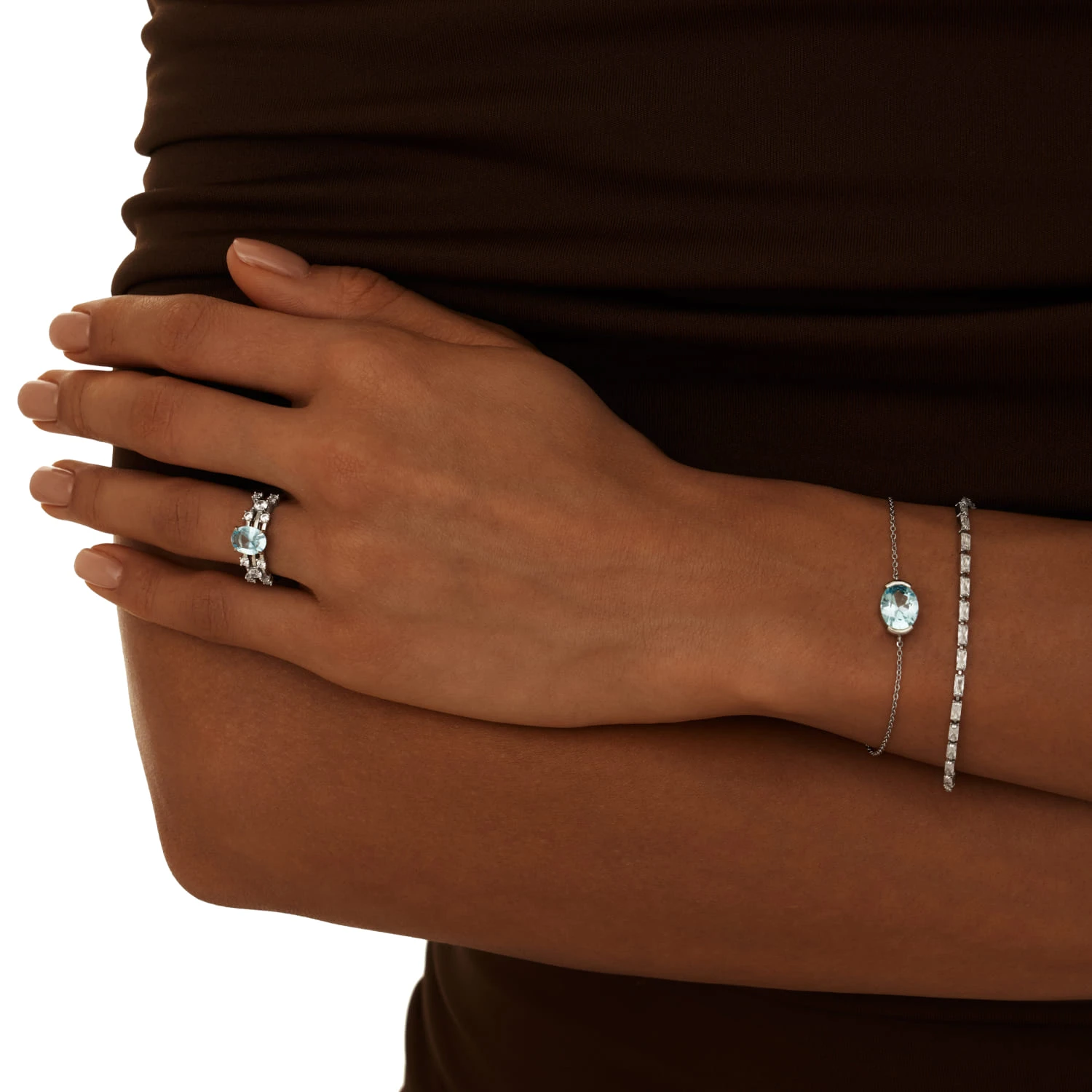 Серебряное широкое кольцо PURITY с топазом Sky и фианитами