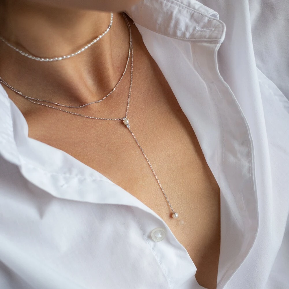 Серебряное колье-галстук с натуральным жемчугом