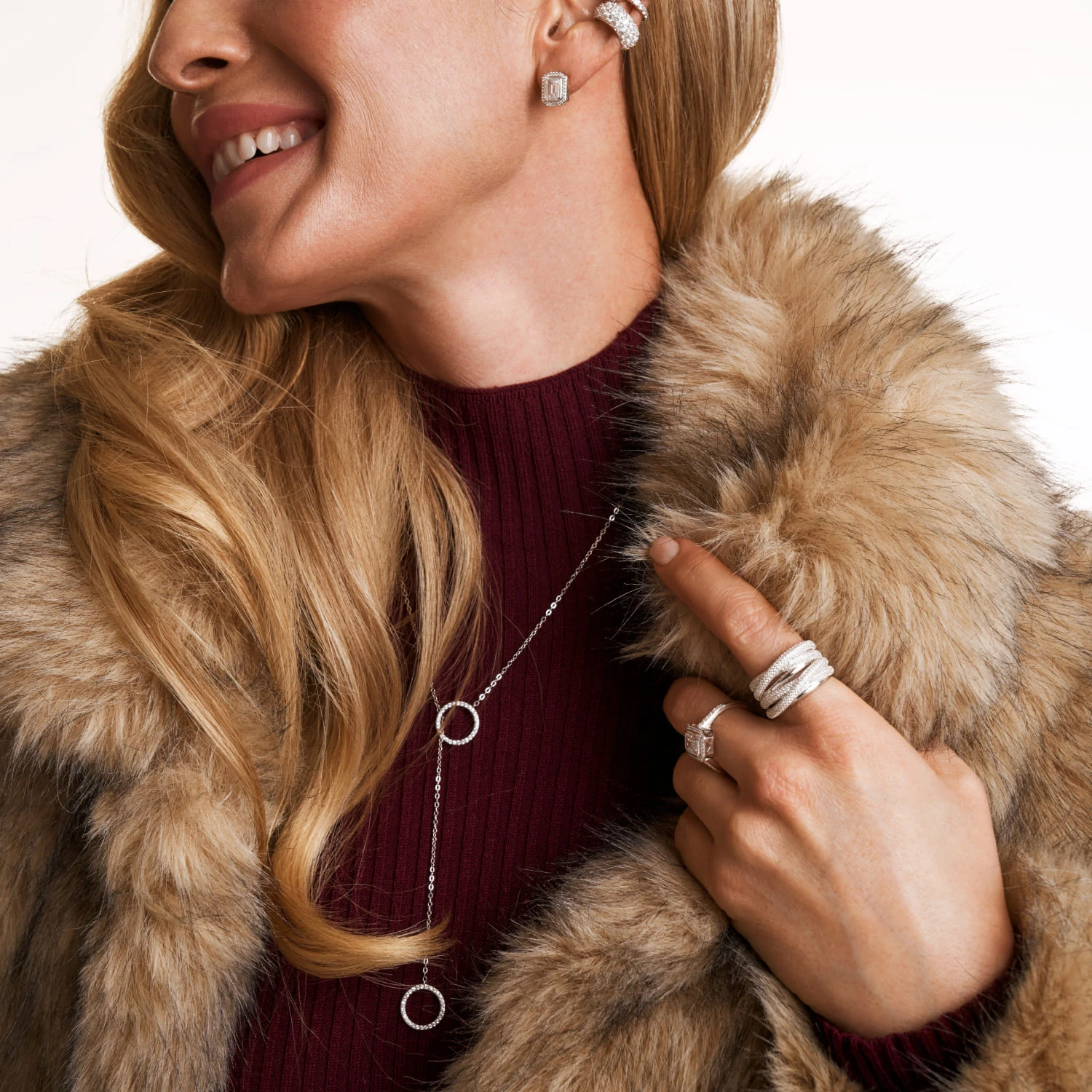 Колье-галстук регулируемый из серебра с кругами