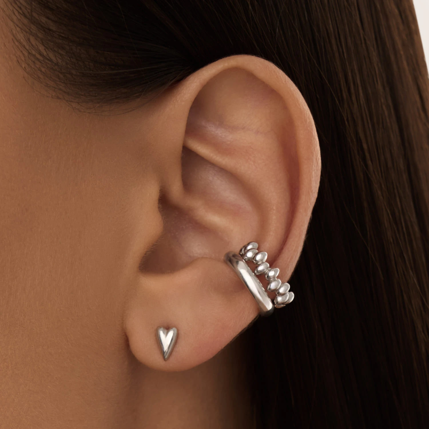 Серебряные серьги-пусеты сердца MIESTILO 