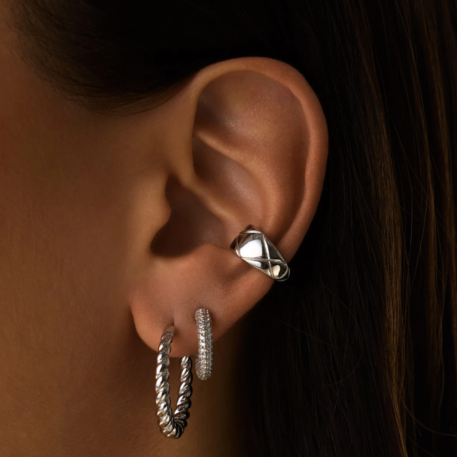 Серебряные серьги - кольца 20 мм "Hailey" с фианитами