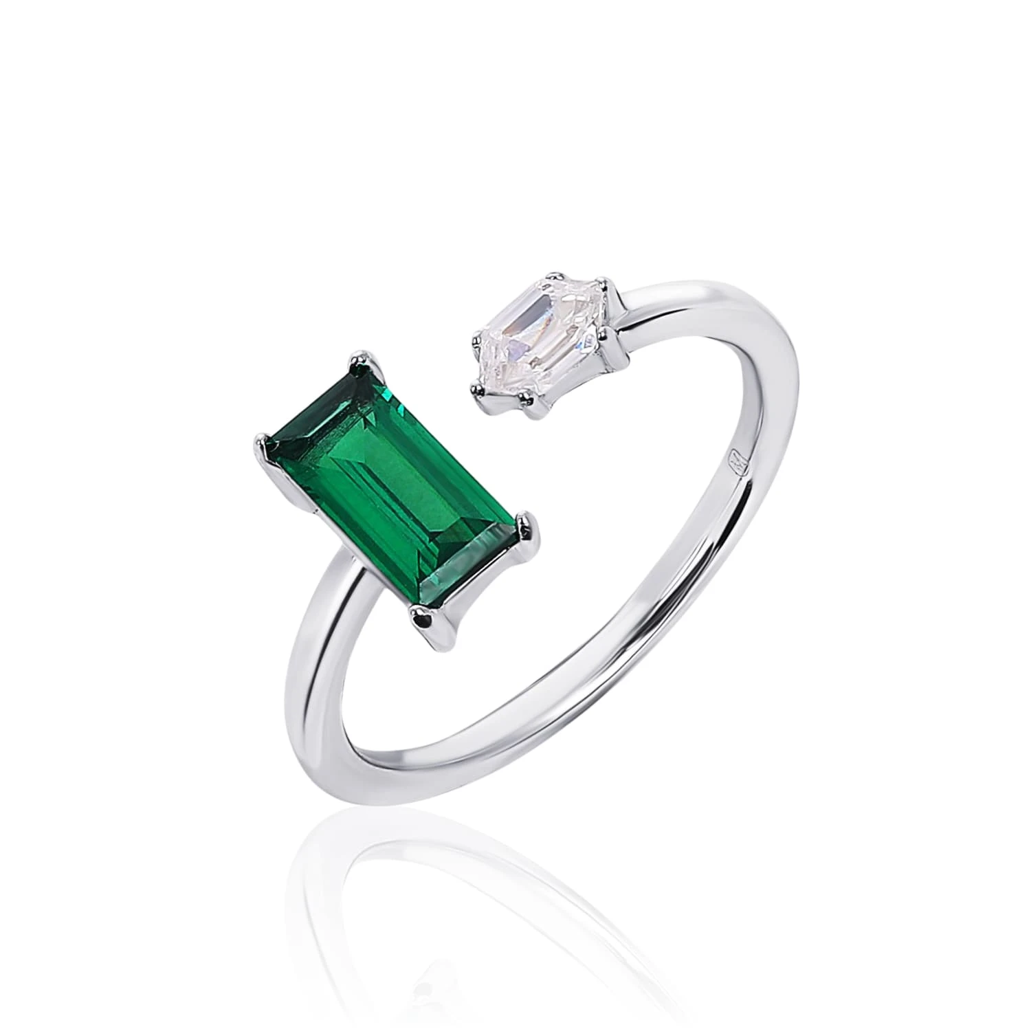 Серебряное кольцо с фианитами MIESTILO