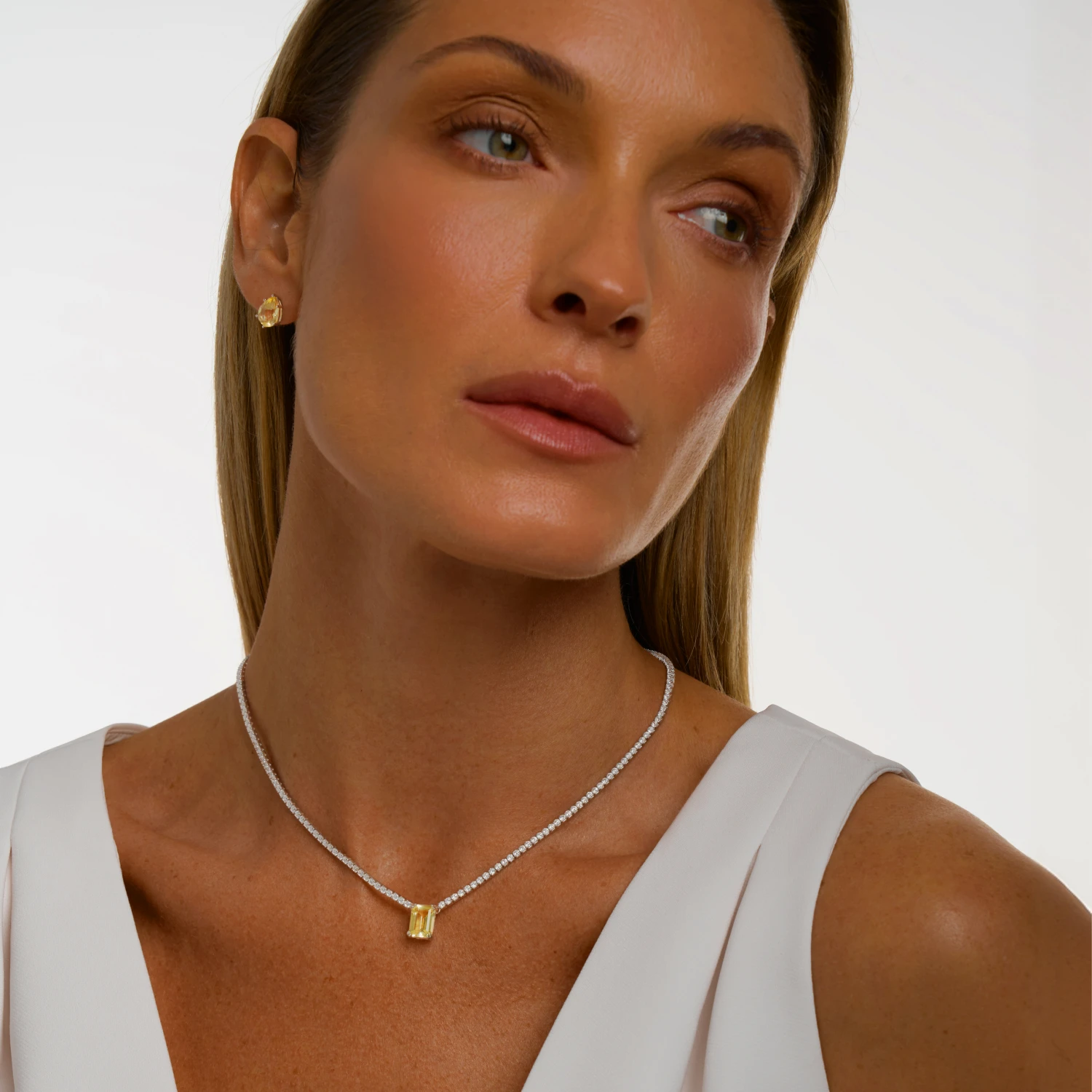 Теннисное серебряное колье ЭЙФОРИЯ с цитрином