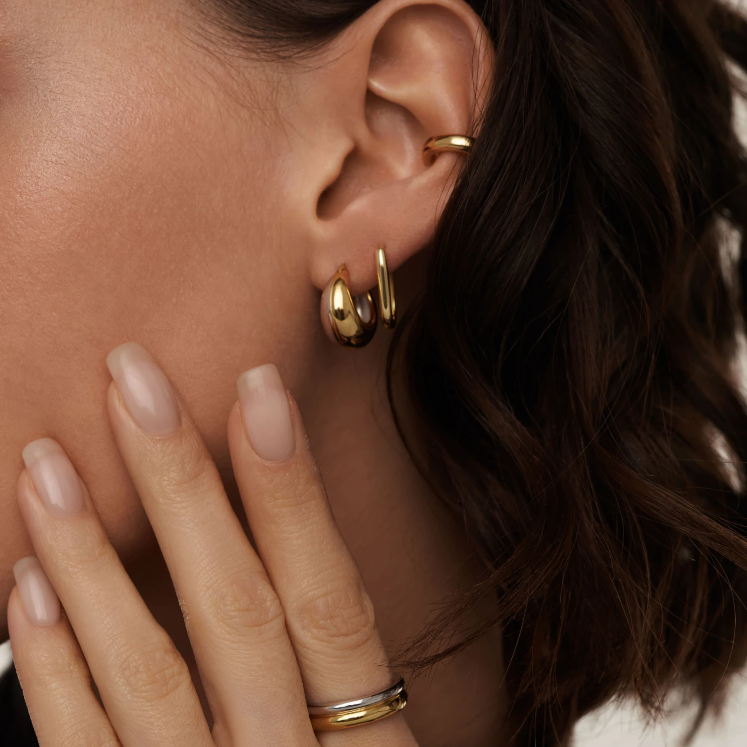 Дутые серебряные серьги - кольца биколор "Gizele"