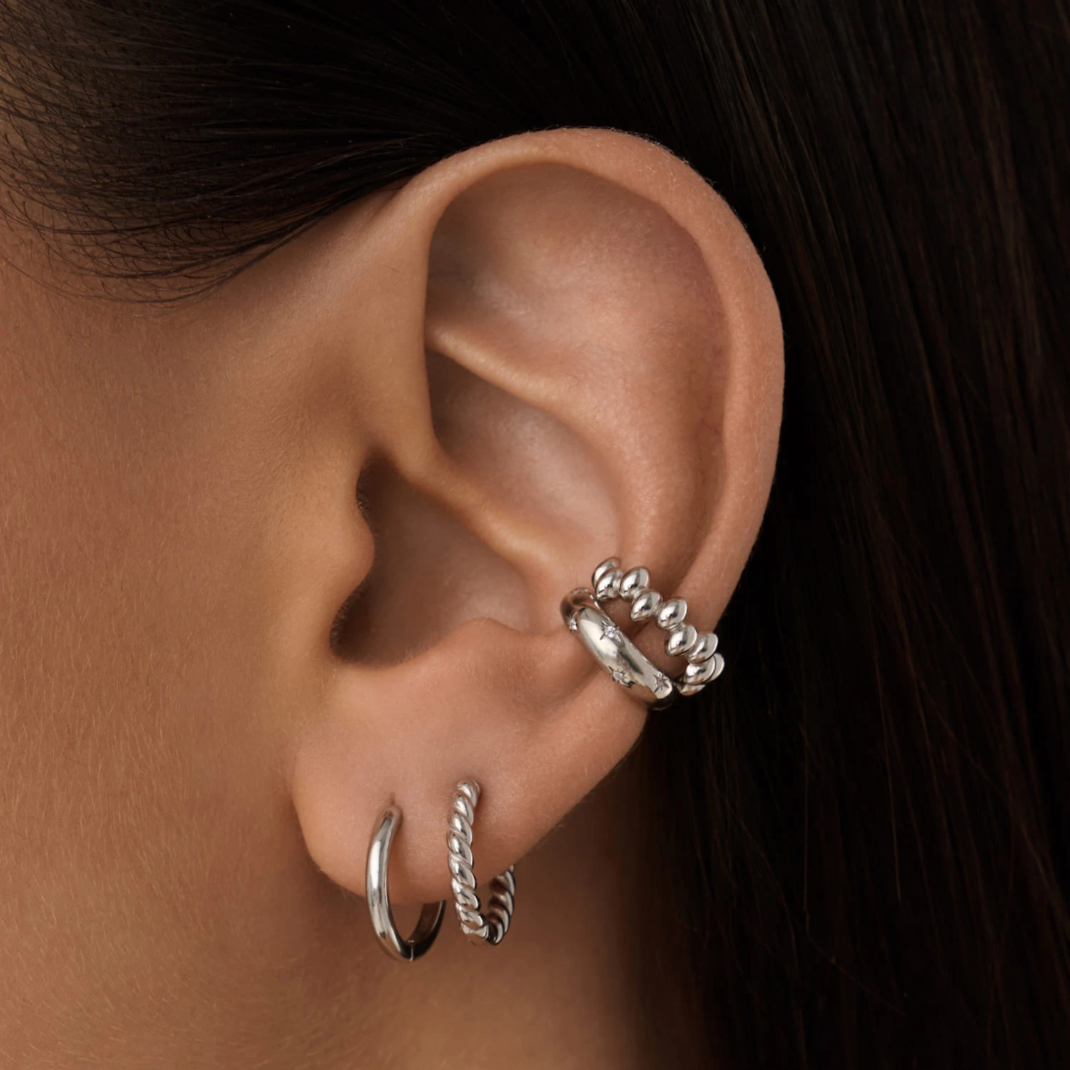 Серебряные серьги-конго с рельефом MIESTILO 