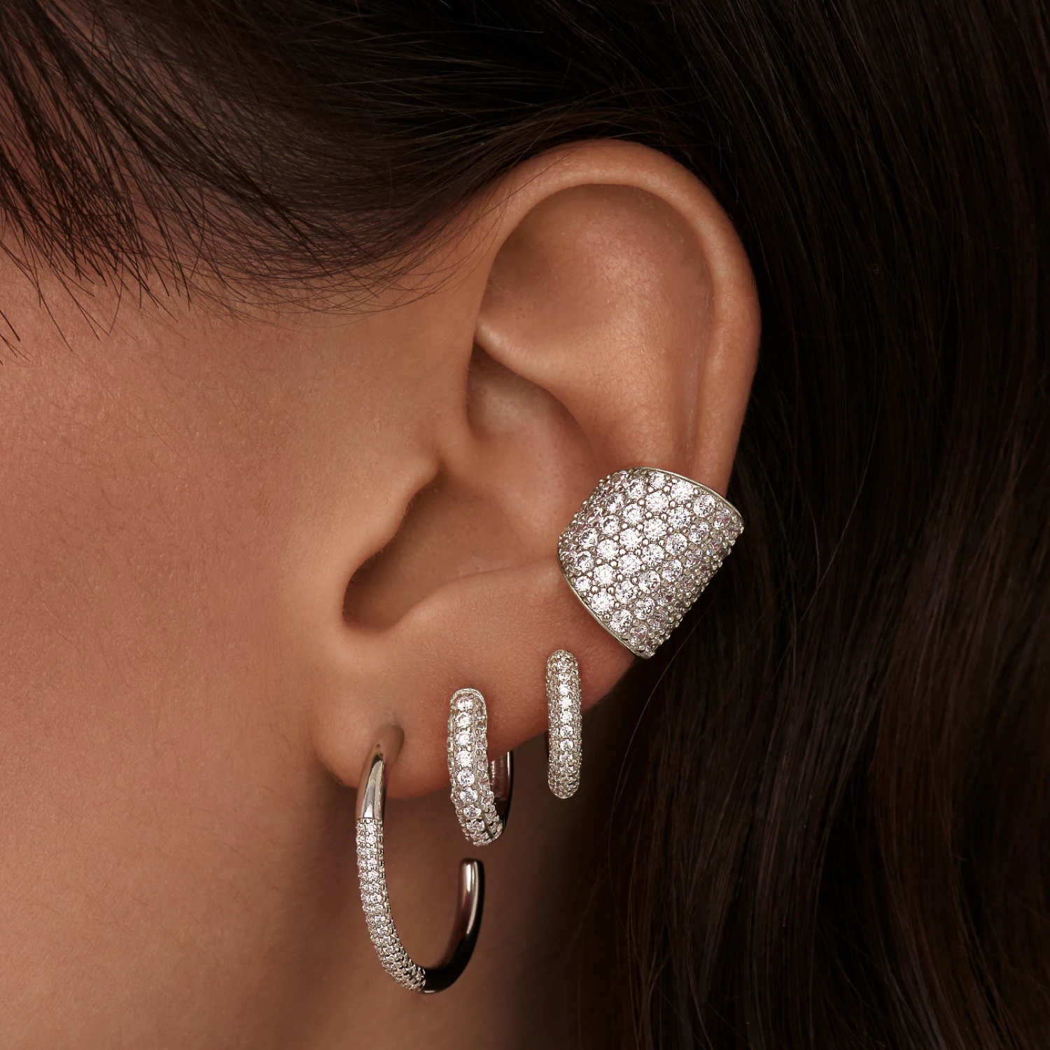 Серебряные серьги - кольца с фианитами 14мм