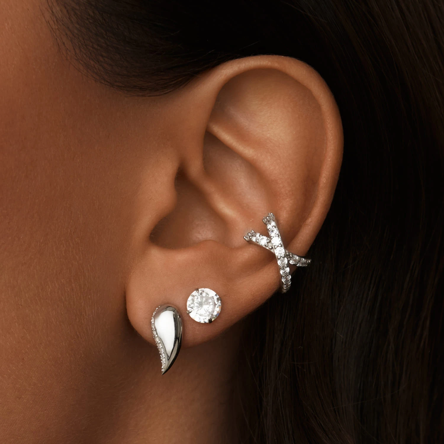 Серебряные серьги-капли с фианитами