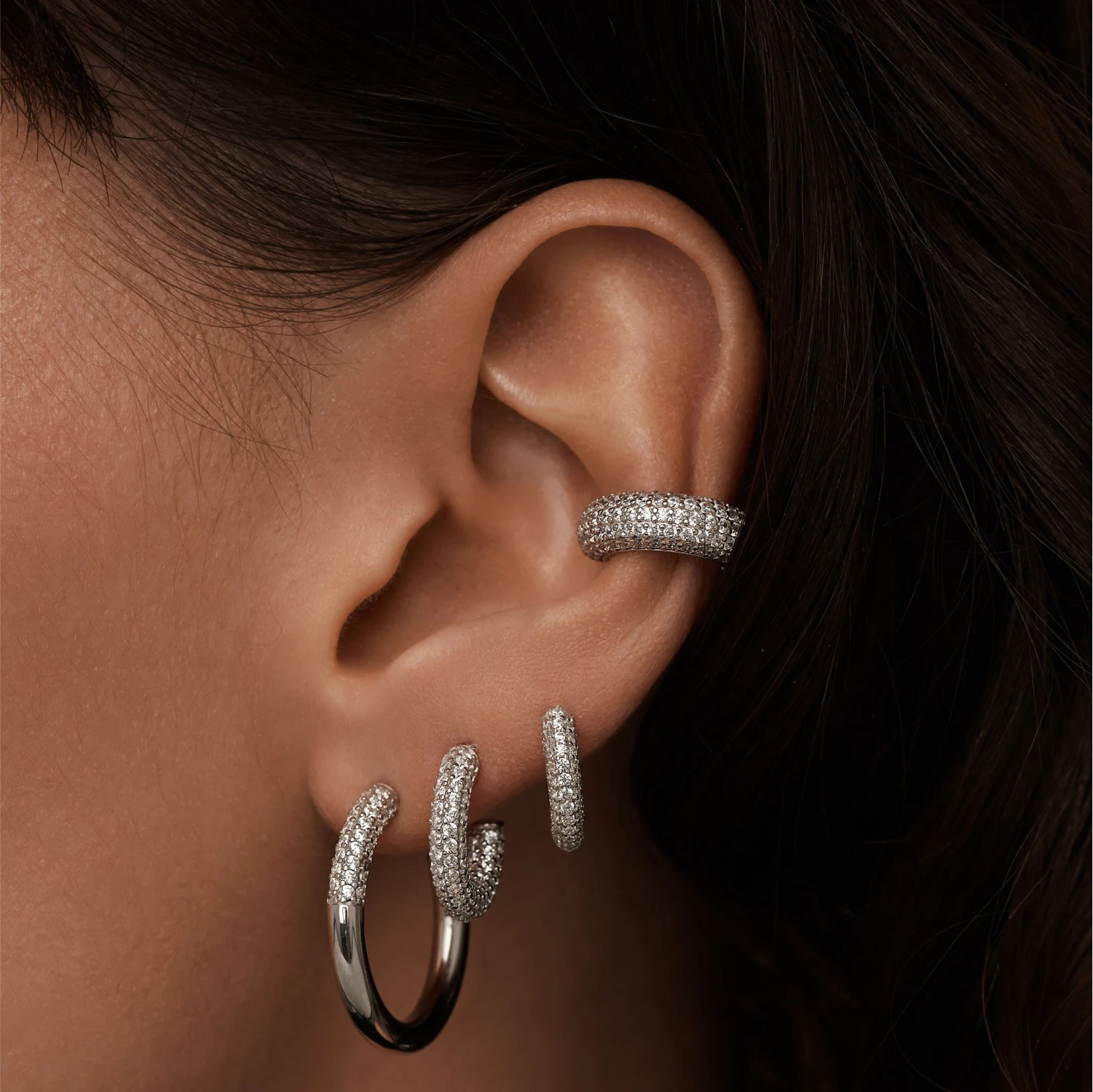 Серебряные серьги - кольца 20 мм "Hailey" с фианитами