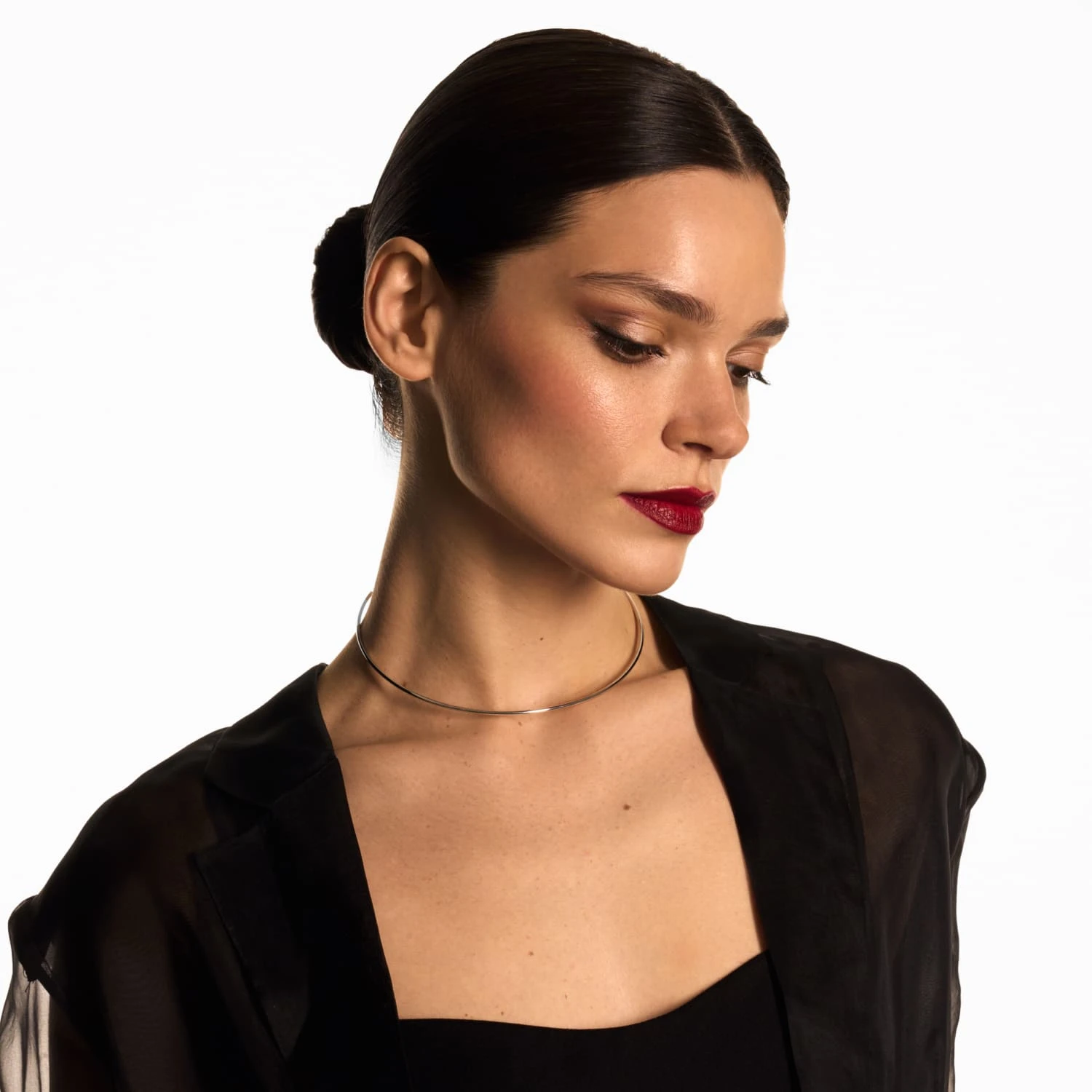 Жесткое колье-чокер из серебра