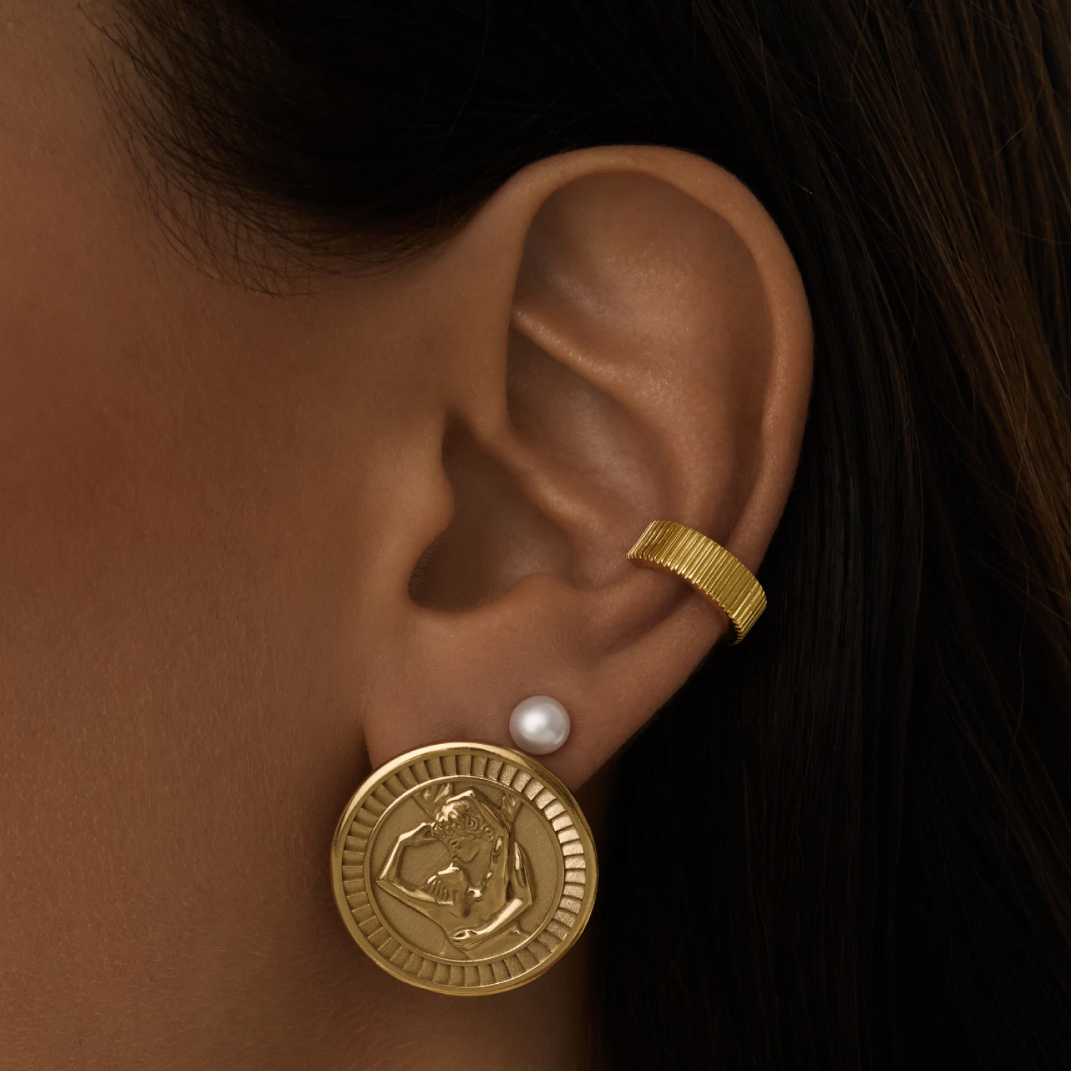 Серебряные серьги-монеты АМУР в покрытии желтое золото