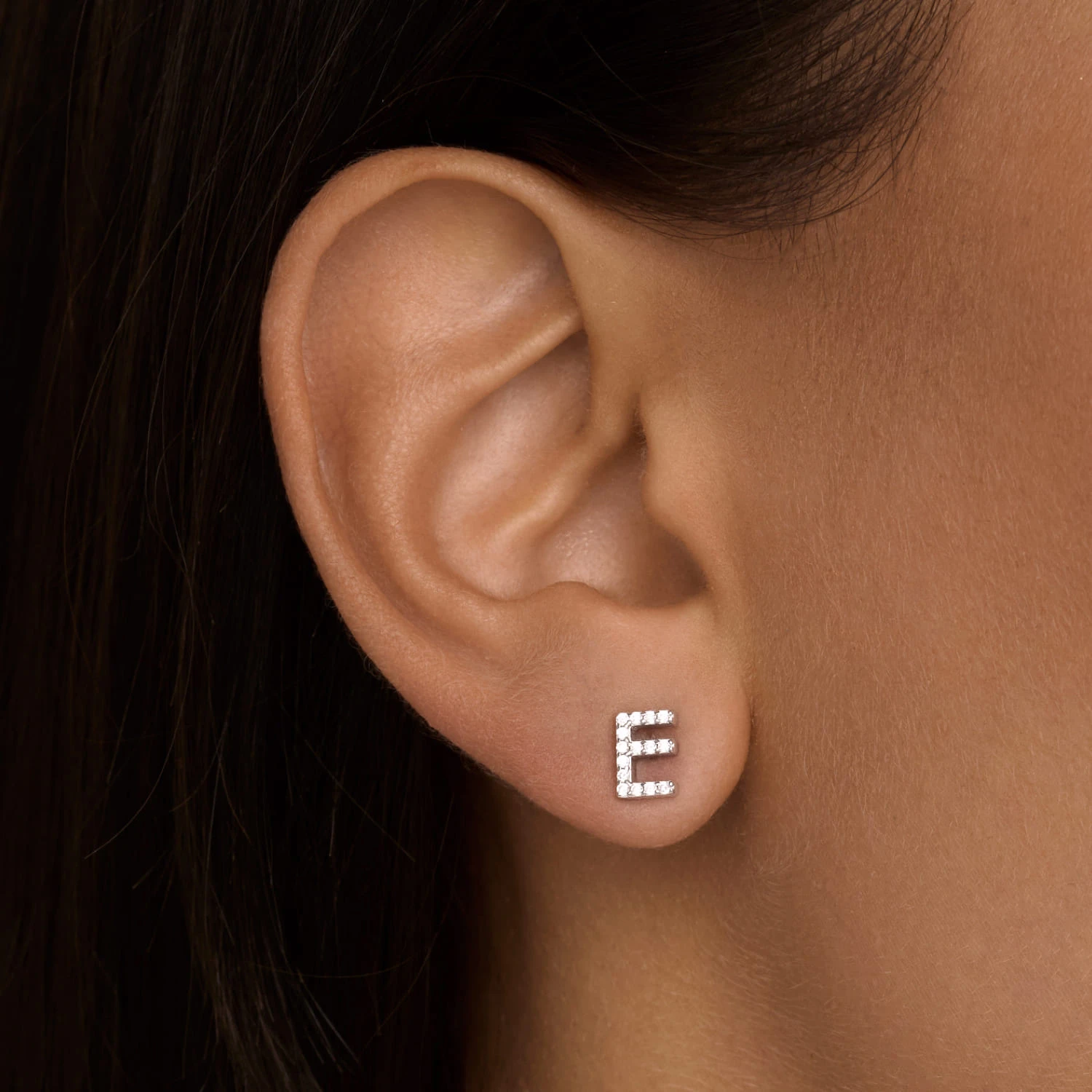 Моносерьга в виде буквы Е MIESTILO