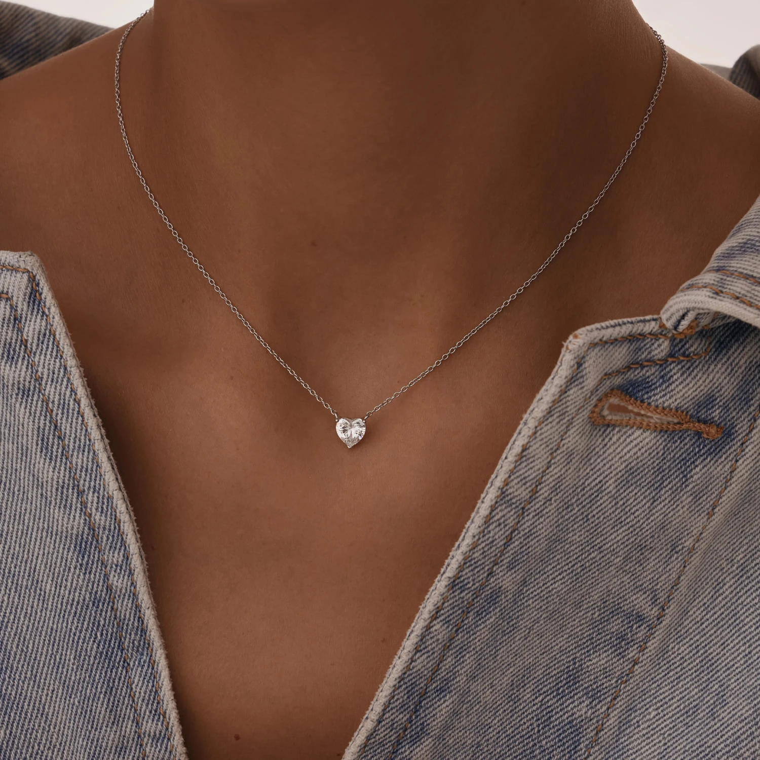 Серебряная подвеска с фианитом в огранке сердце MIESTILO 