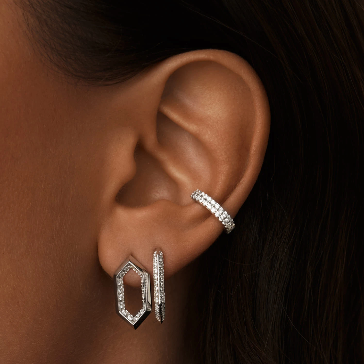 Серебряные многогранные серьги-трансформеры с фианитами