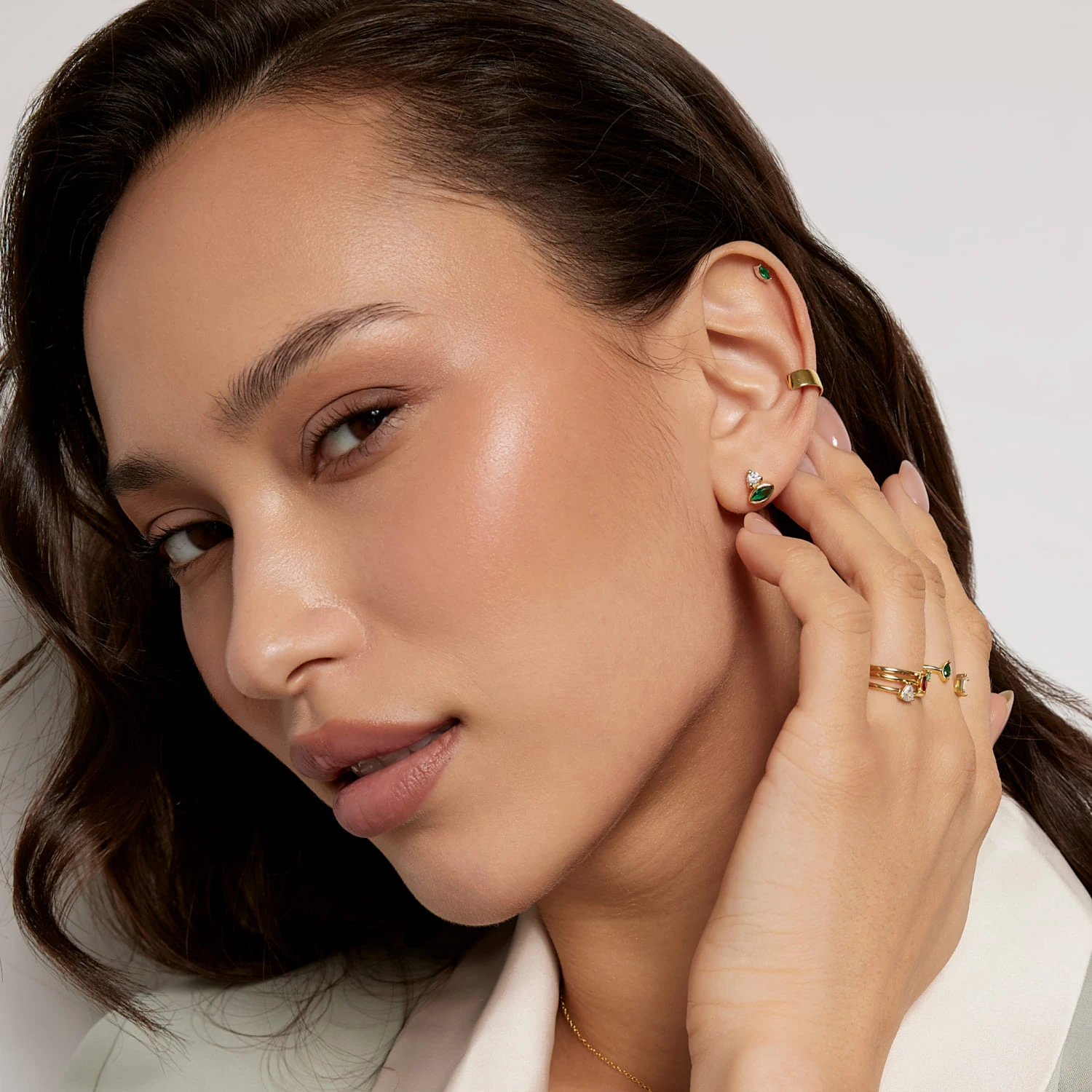 Серебряный пирсинг в ухо с фианитом в огранке маркиз MIESTILO
