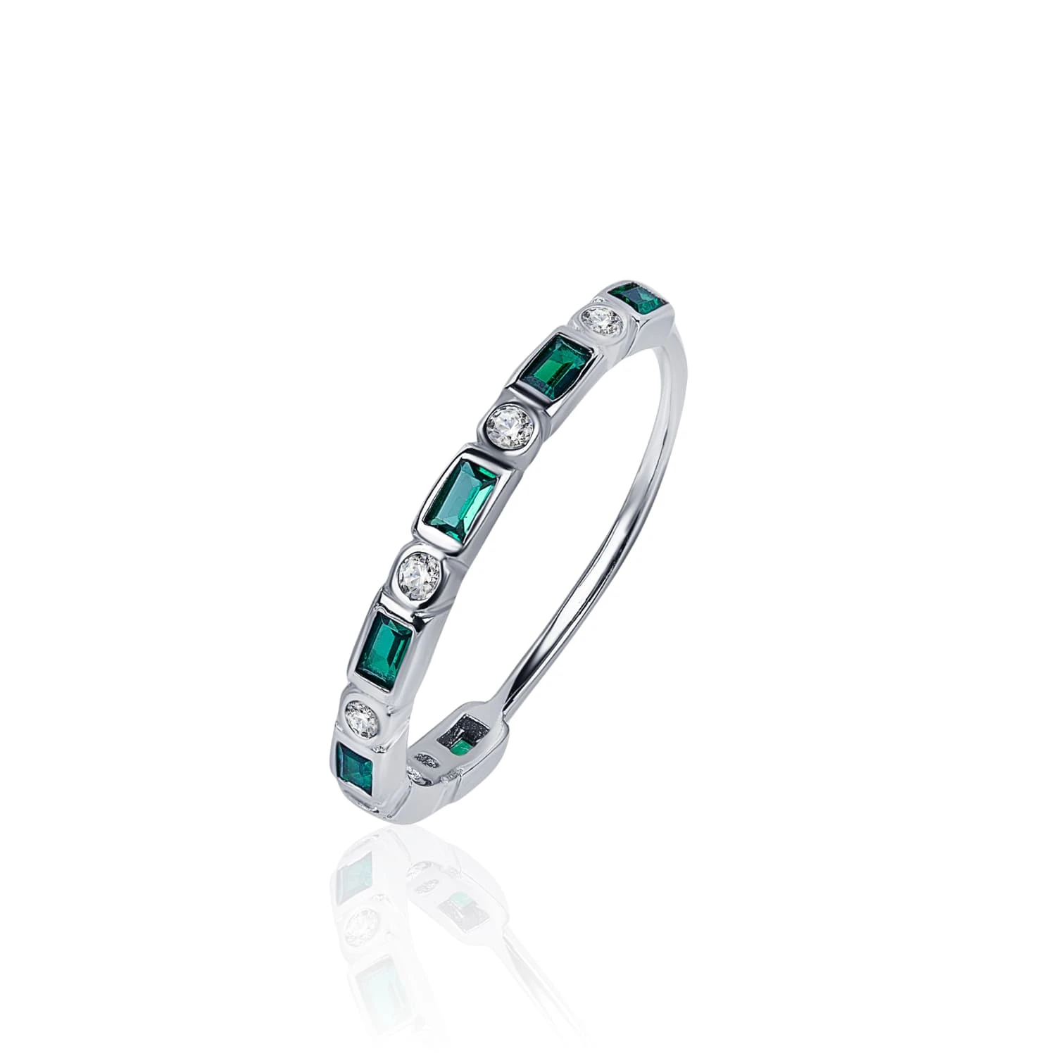 Серебряное кольцо с фианитами MIESTILO