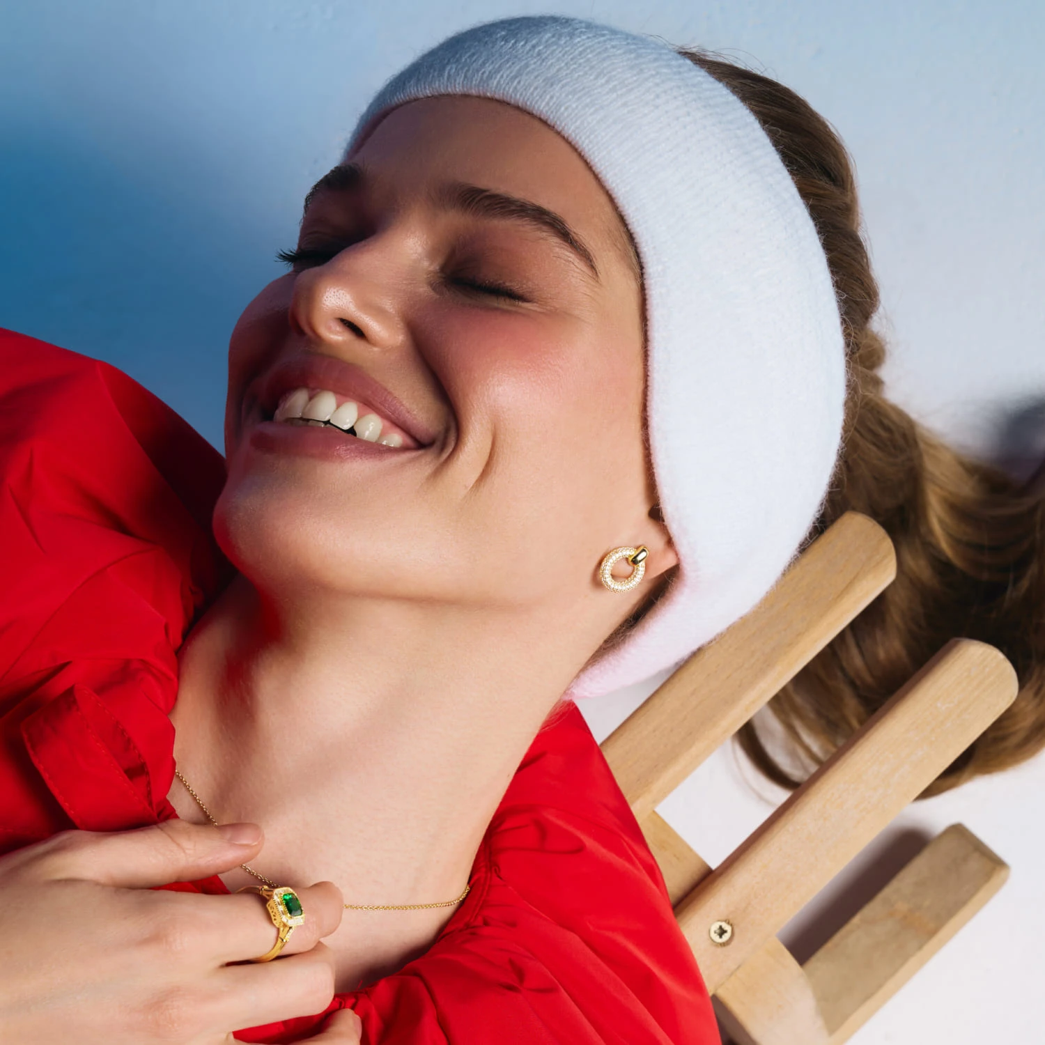 Серебряные серьги-пусеты с фианитами в покрытии желтое золото