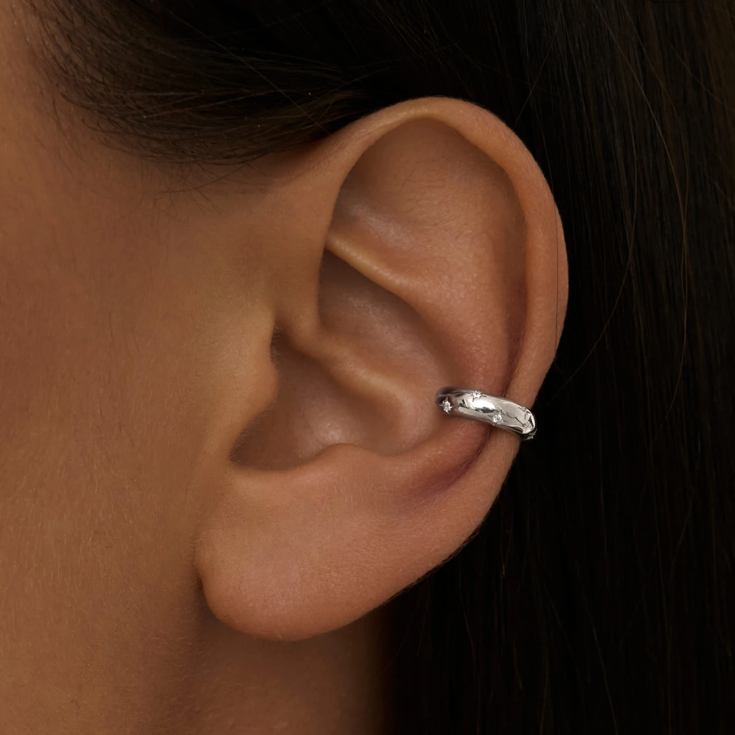 Гладкий серебряный кафф MIESTILO 