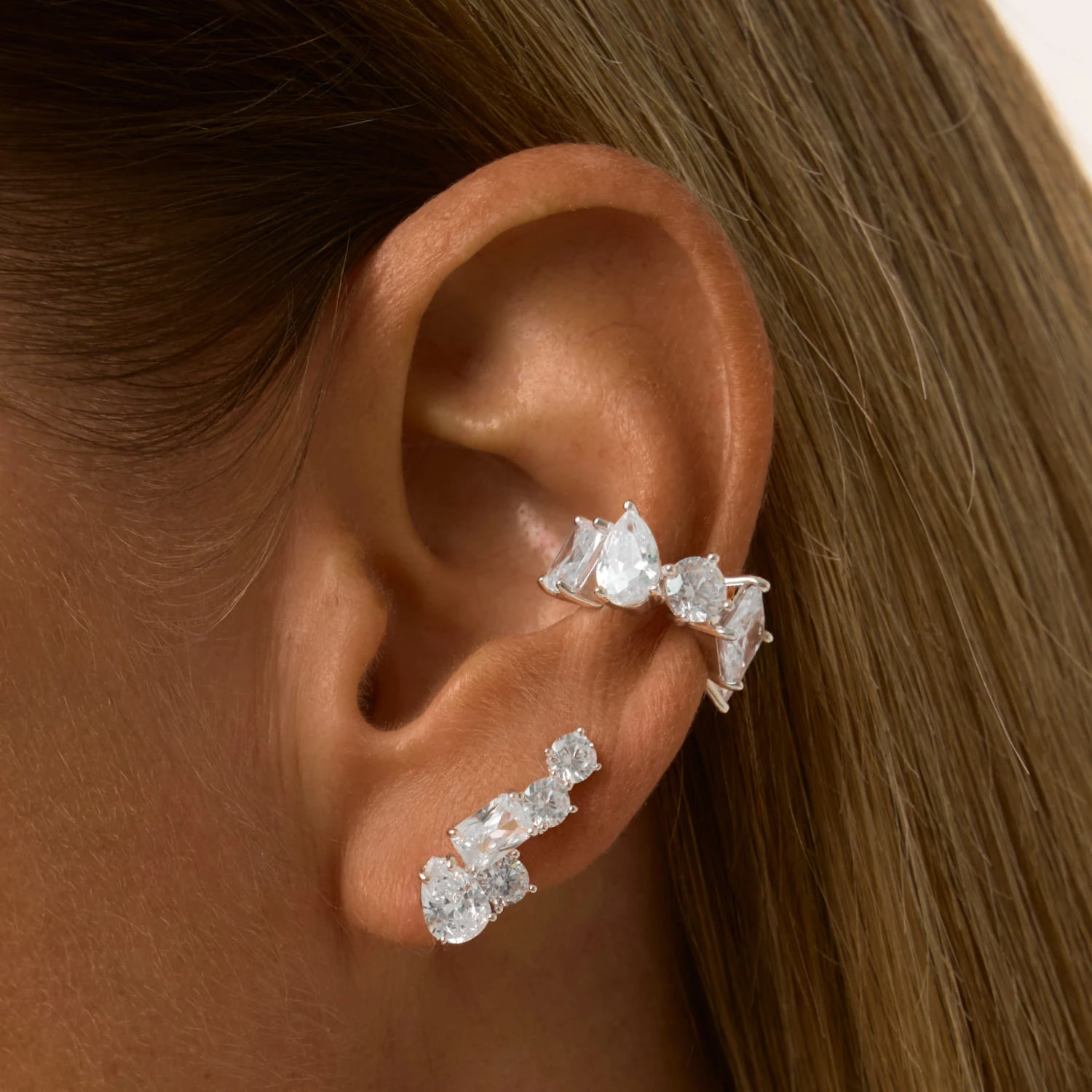 Серебряные серьги-клаймберы с фианитами