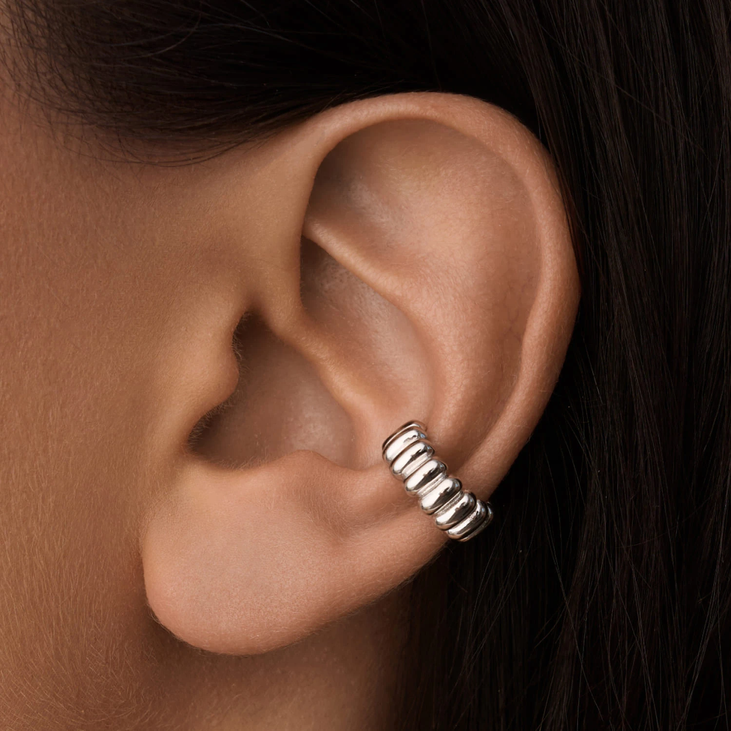 Рельефный кафф из серебра MIESTILO