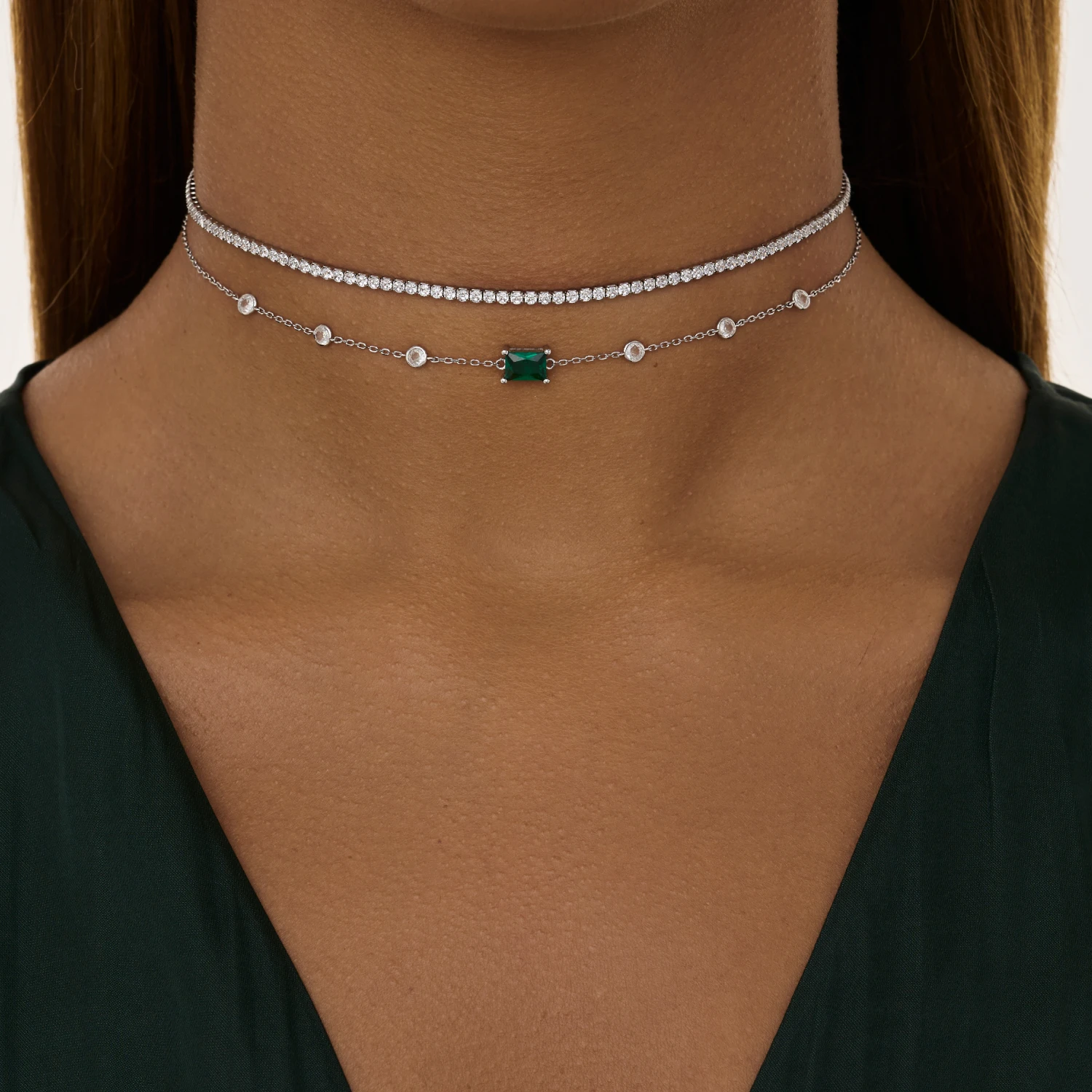 Серебряный чокер "Энергия" с зелёным фианитом 