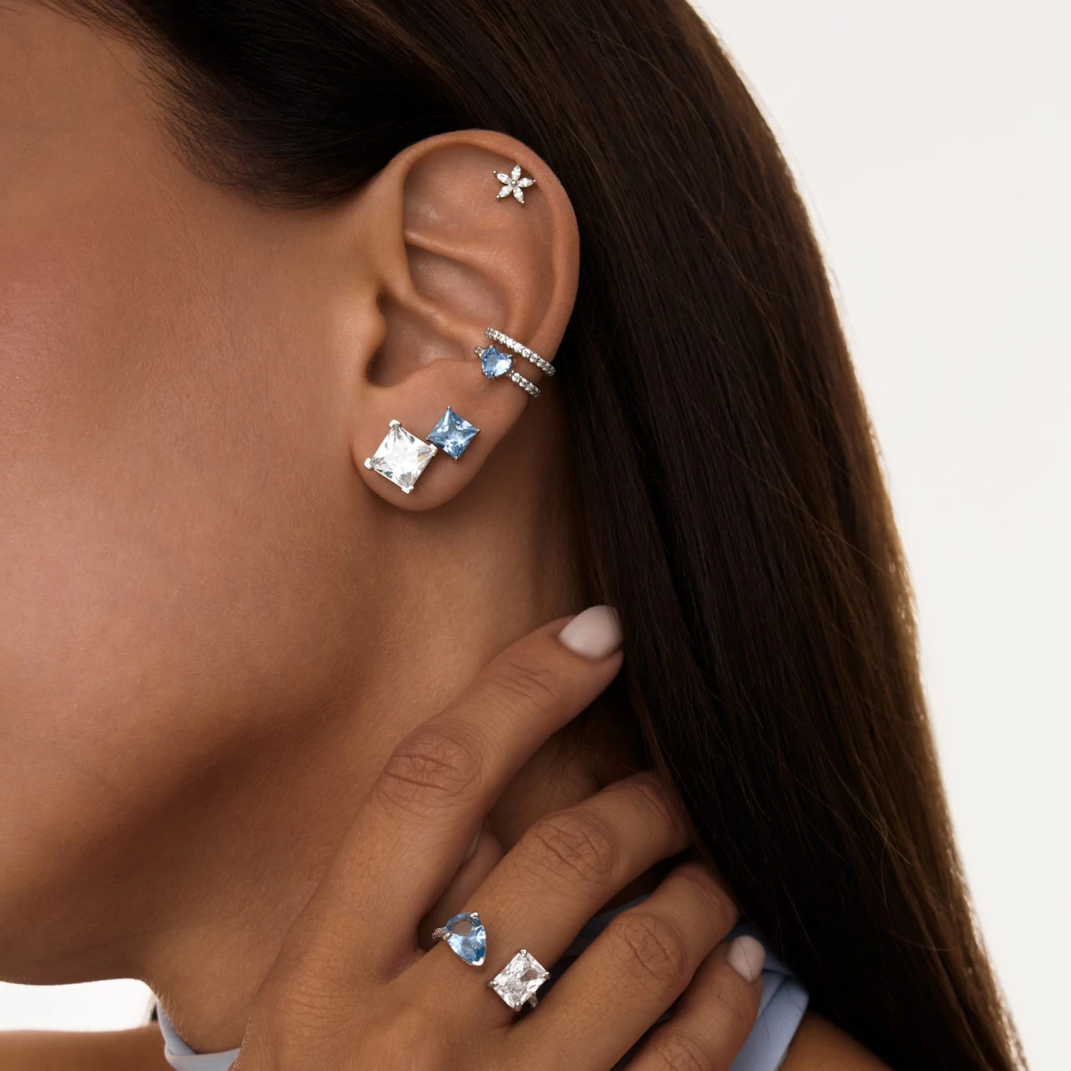 Серебряный пирсинг в ухо MIESTILO