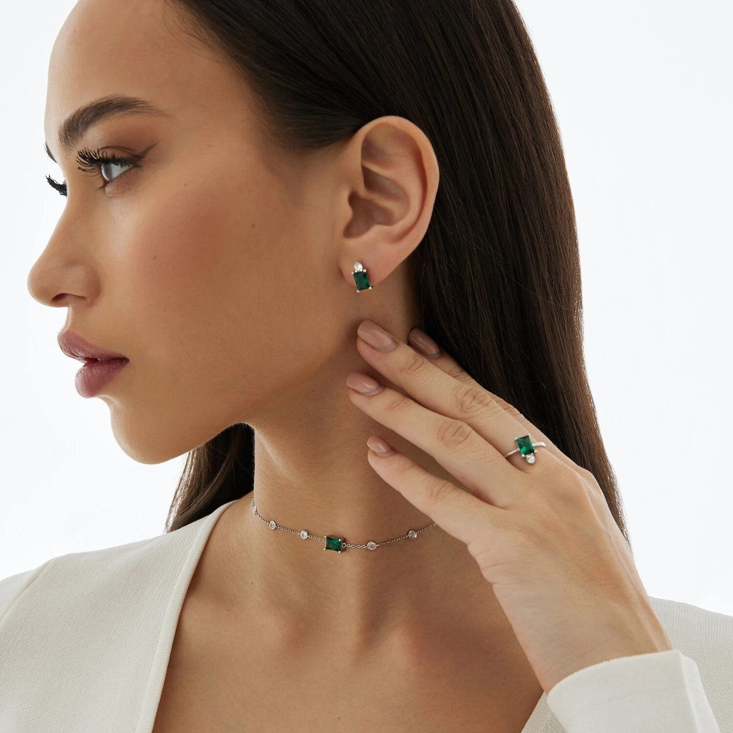 Серьги пусеты "Энергия" с зелёным фианитом из серебра