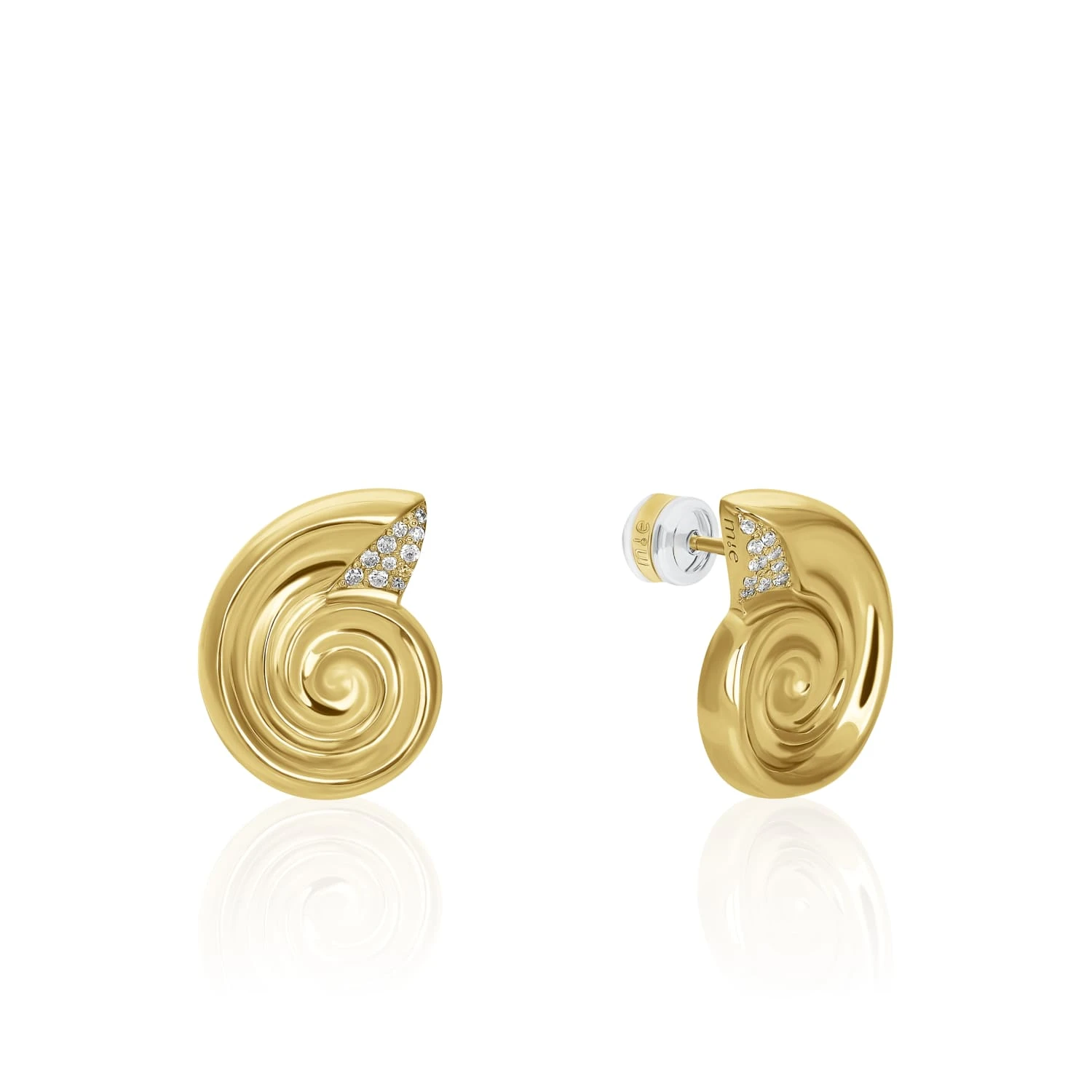 Серьги-ракушки из серебра в покрытии желтое золото с фианитами