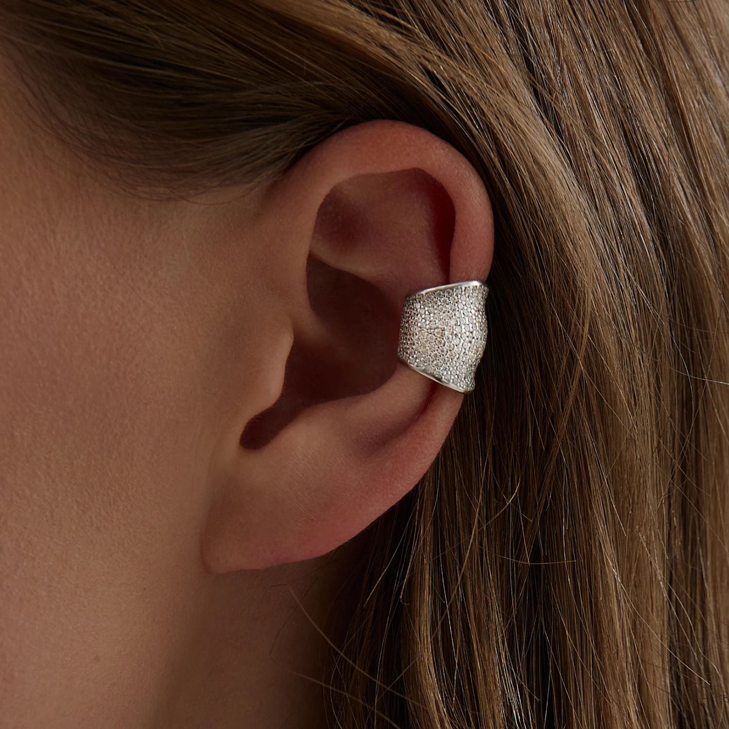 Широкий кафф из серебра c фианитами