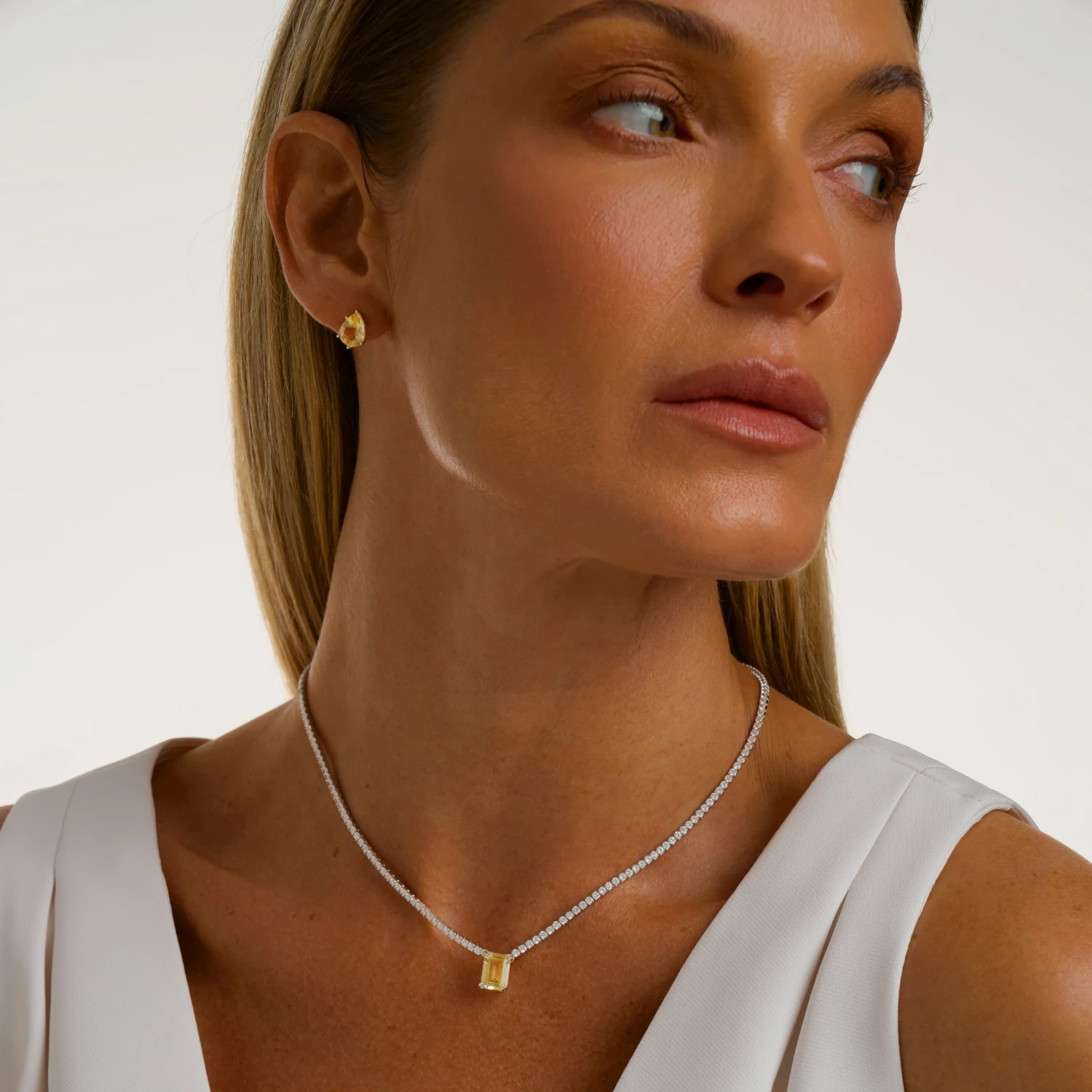 Теннисное серебряное колье ЭЙФОРИЯ с цитрином