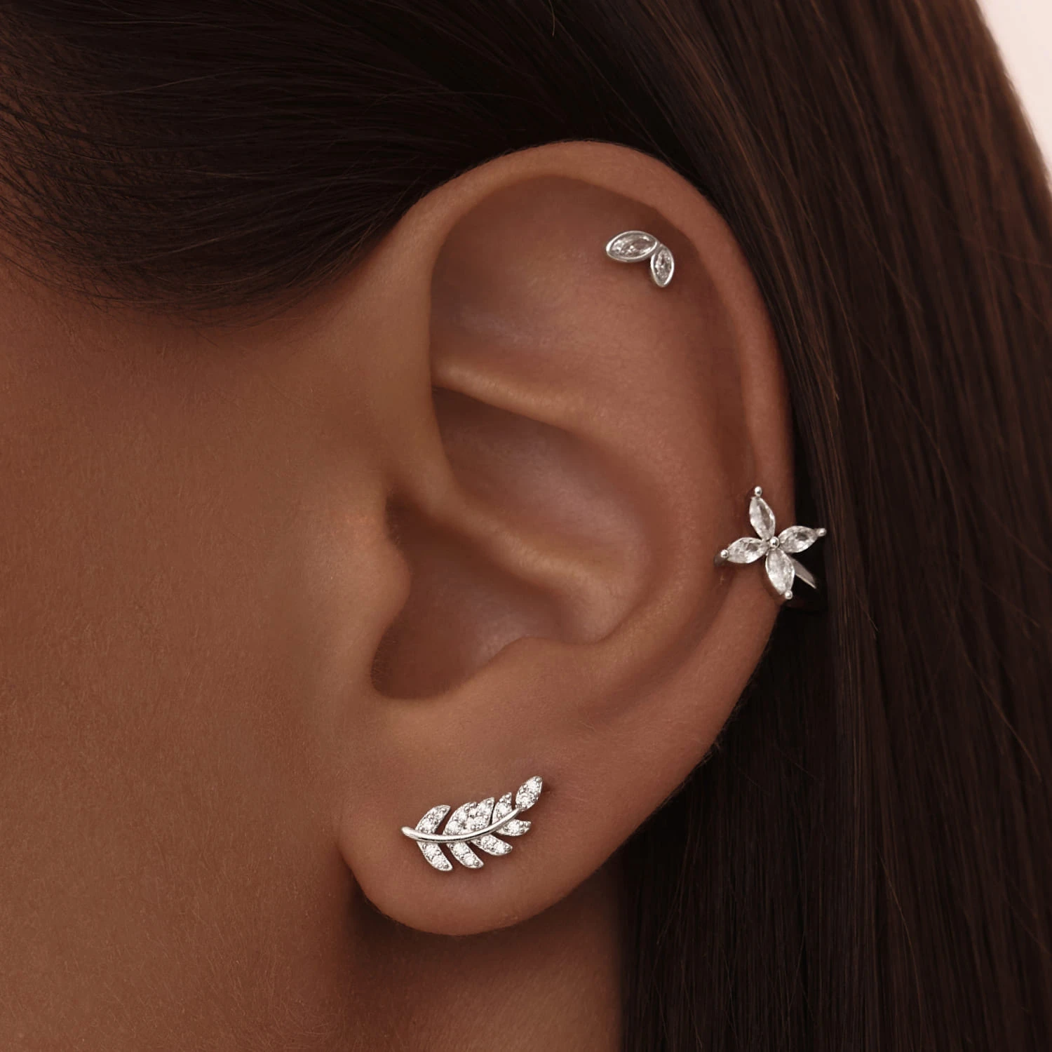 Серебряные пусеты веточки с фианитами MIESTILO 