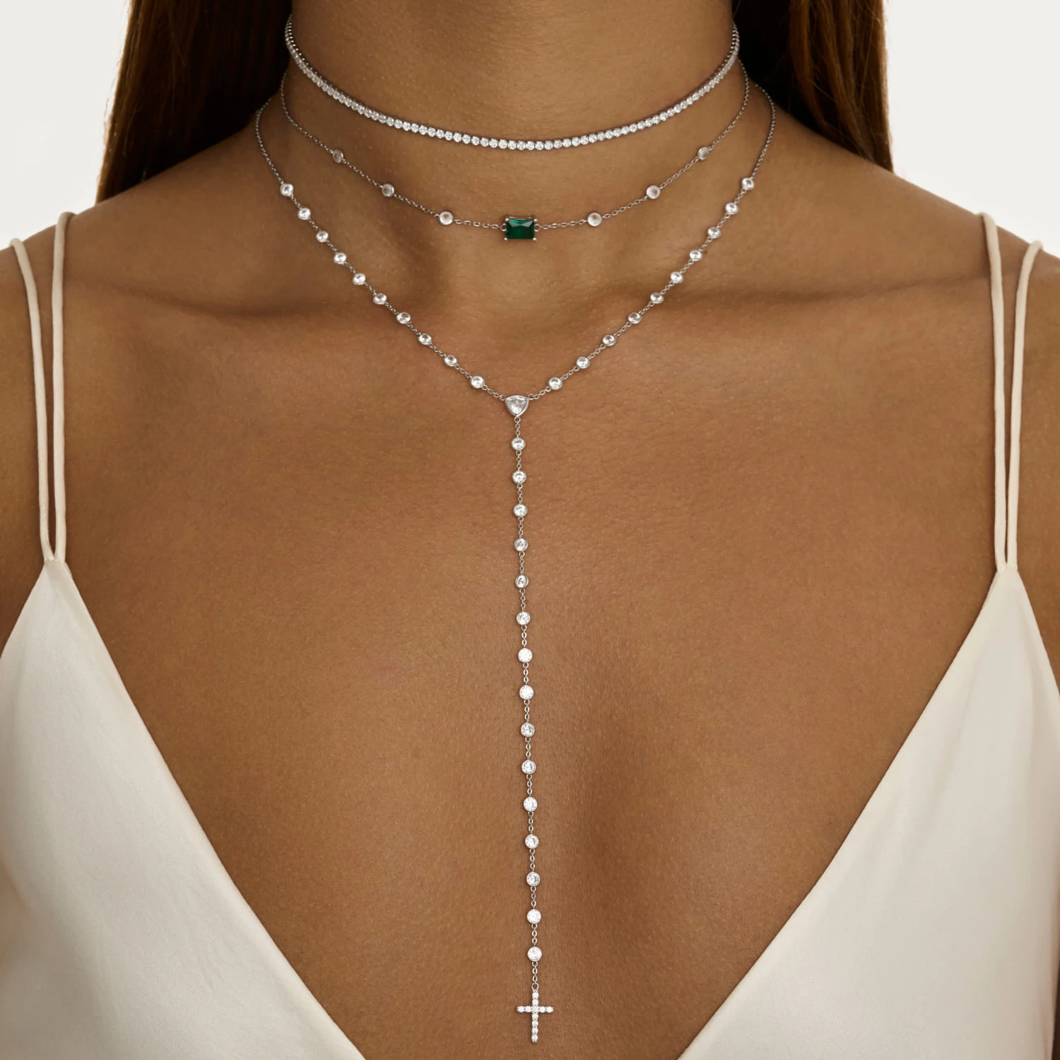 Серебряный чокер "Энергия" с зелёным фианитом 