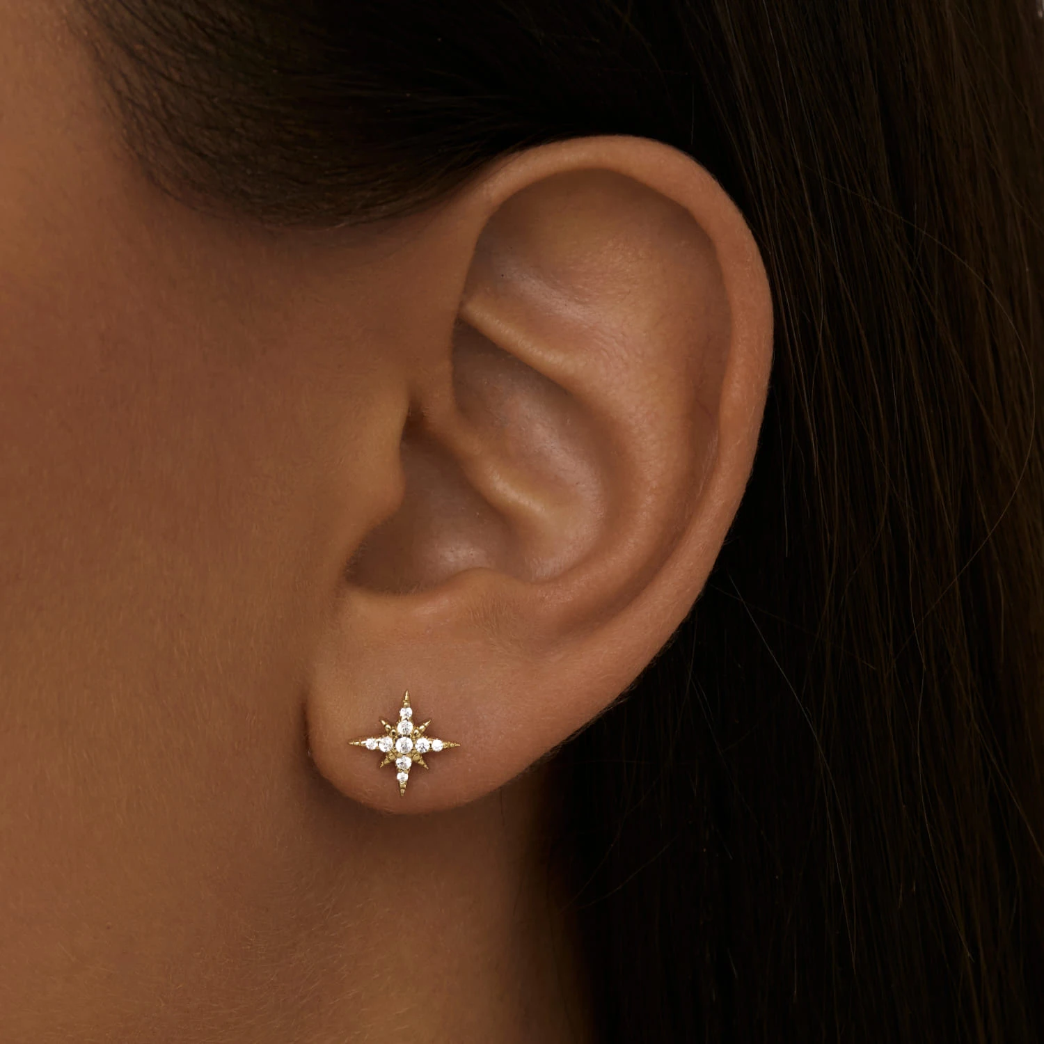 Позолоченные серьги-пусеты из серебра с фианитами в форме звезды MIESTILO