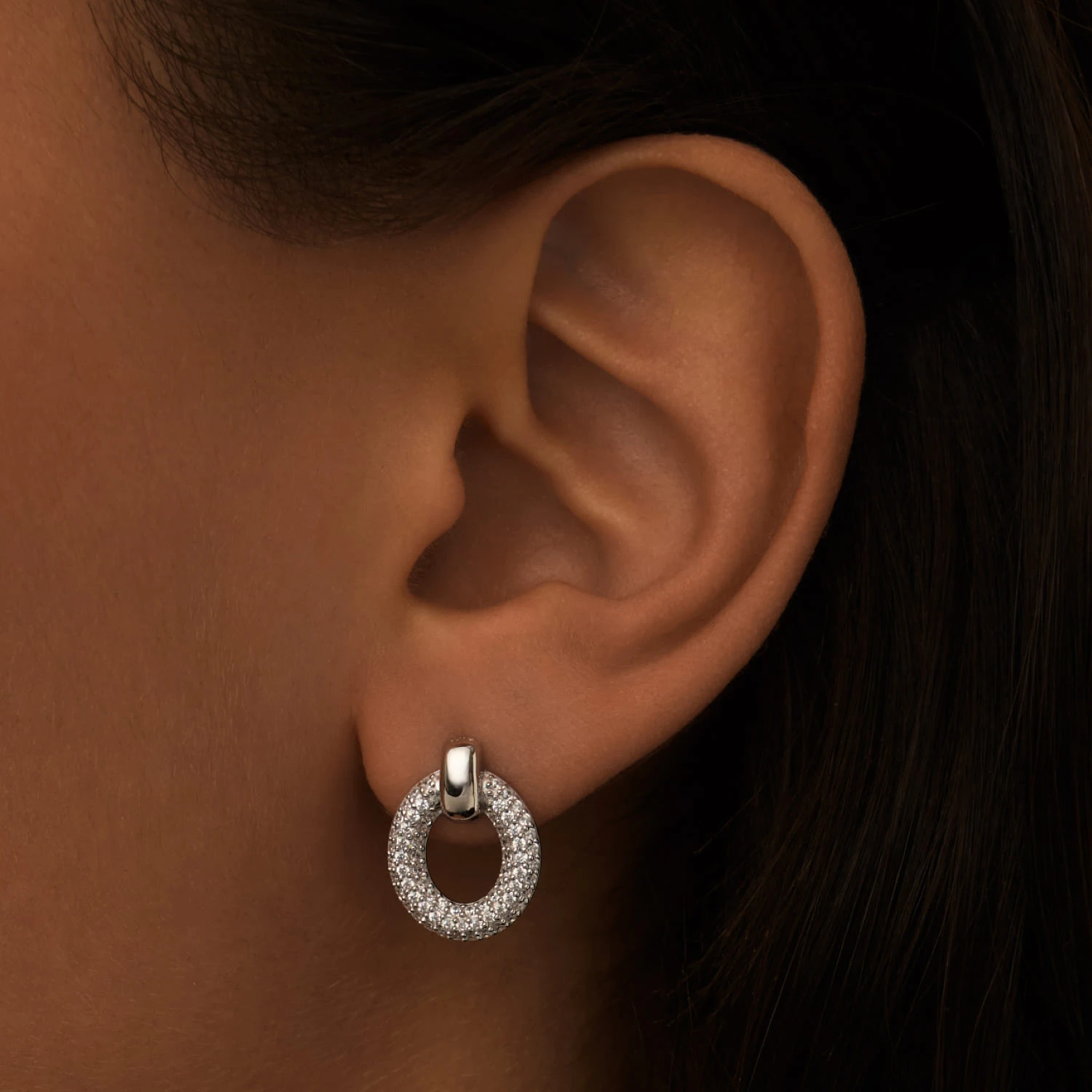 Серебряные серьги–пусеты с фианитами