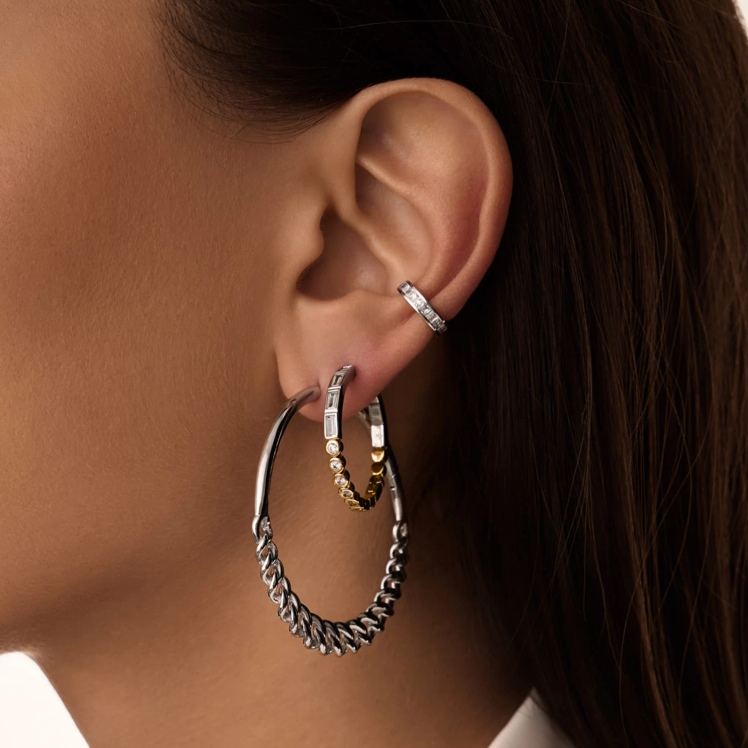 Серебряные крупные серьги кольца с декоративной цепью MIESTILO 