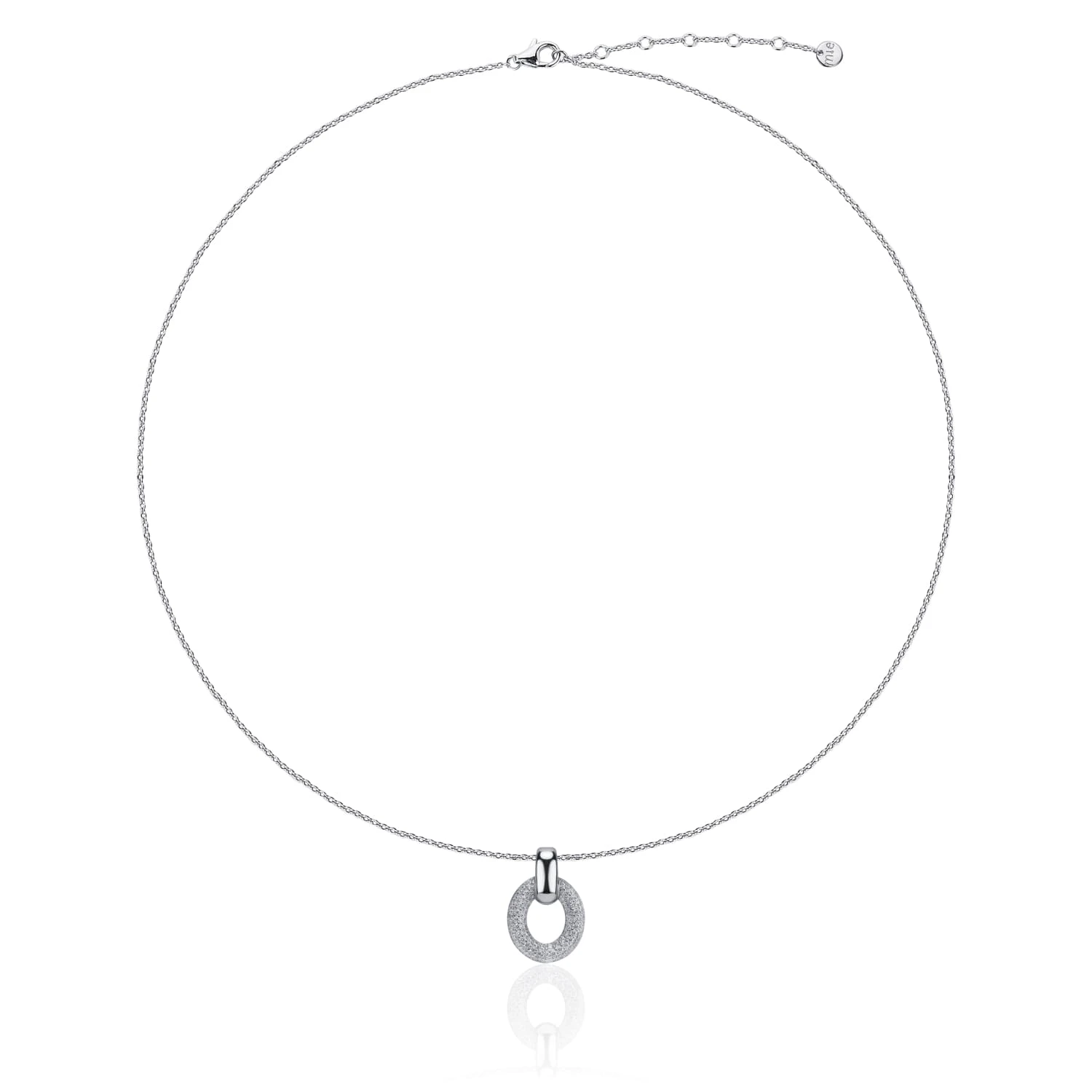 Серебряное колье с овальной подвеской с фианитами