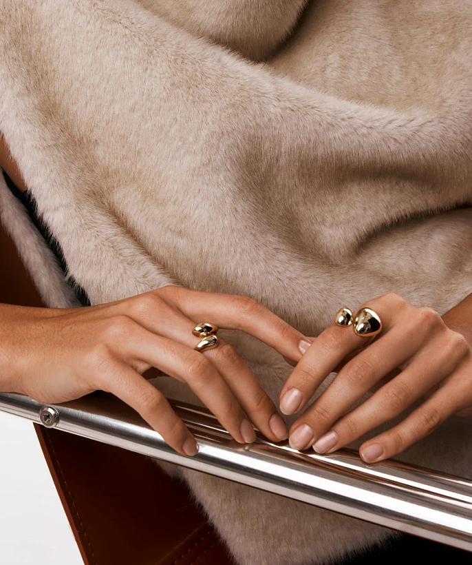 Крупное разомкнутое кольцо PENELOPE из серебра в покрытии желтое золото