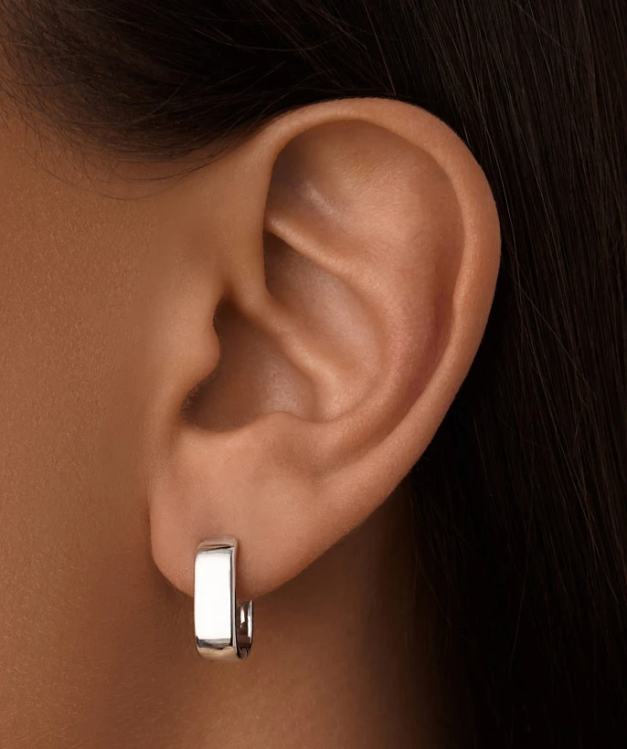 Овальные широкие серьги-конго из серебра MIESTILO