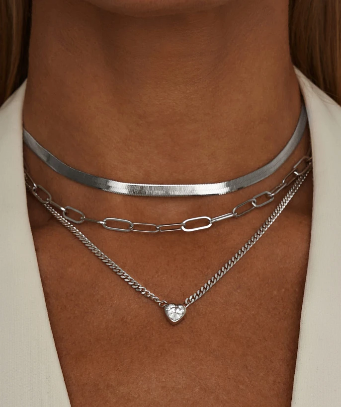 Серебряное колье с фианитом Angel