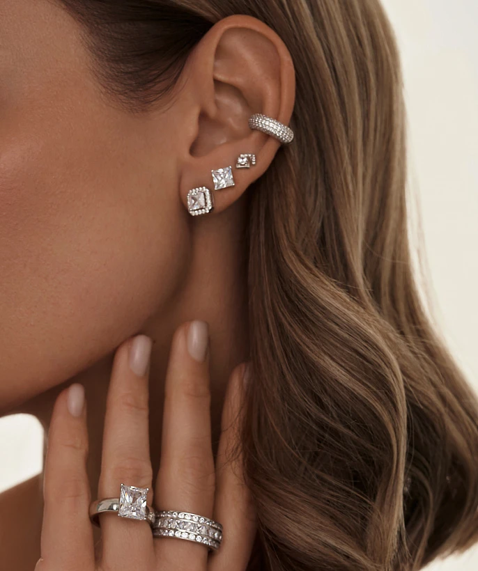 Серебряный кафф с фианитами