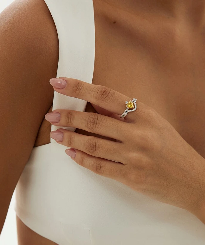 Двойное кольцо с желтым фианитом из серебра "Энергия"