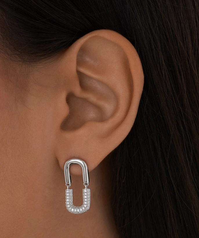 Серьги-подвесы с фианитами овальные серебряные