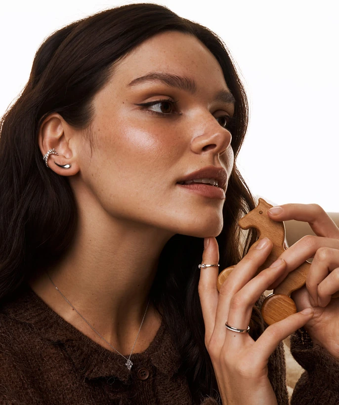 Серебряное колье "Крест" с фианитом