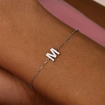 Серебряный браслет с буквой М MIESTILO